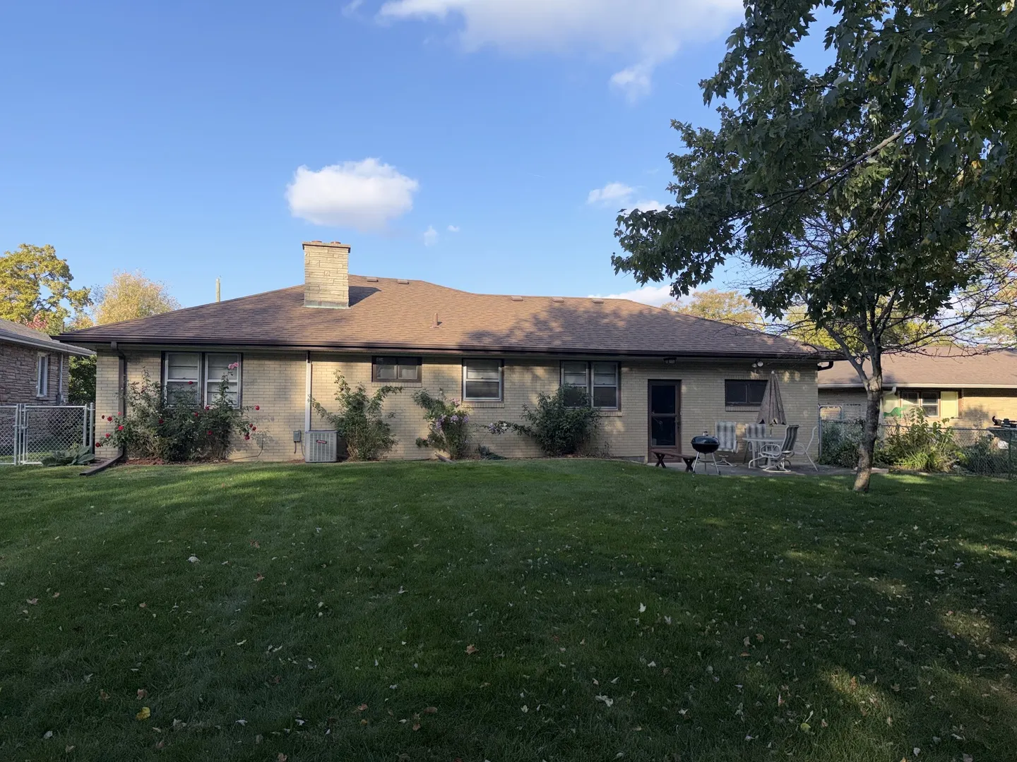 557 E 2nd Street IL