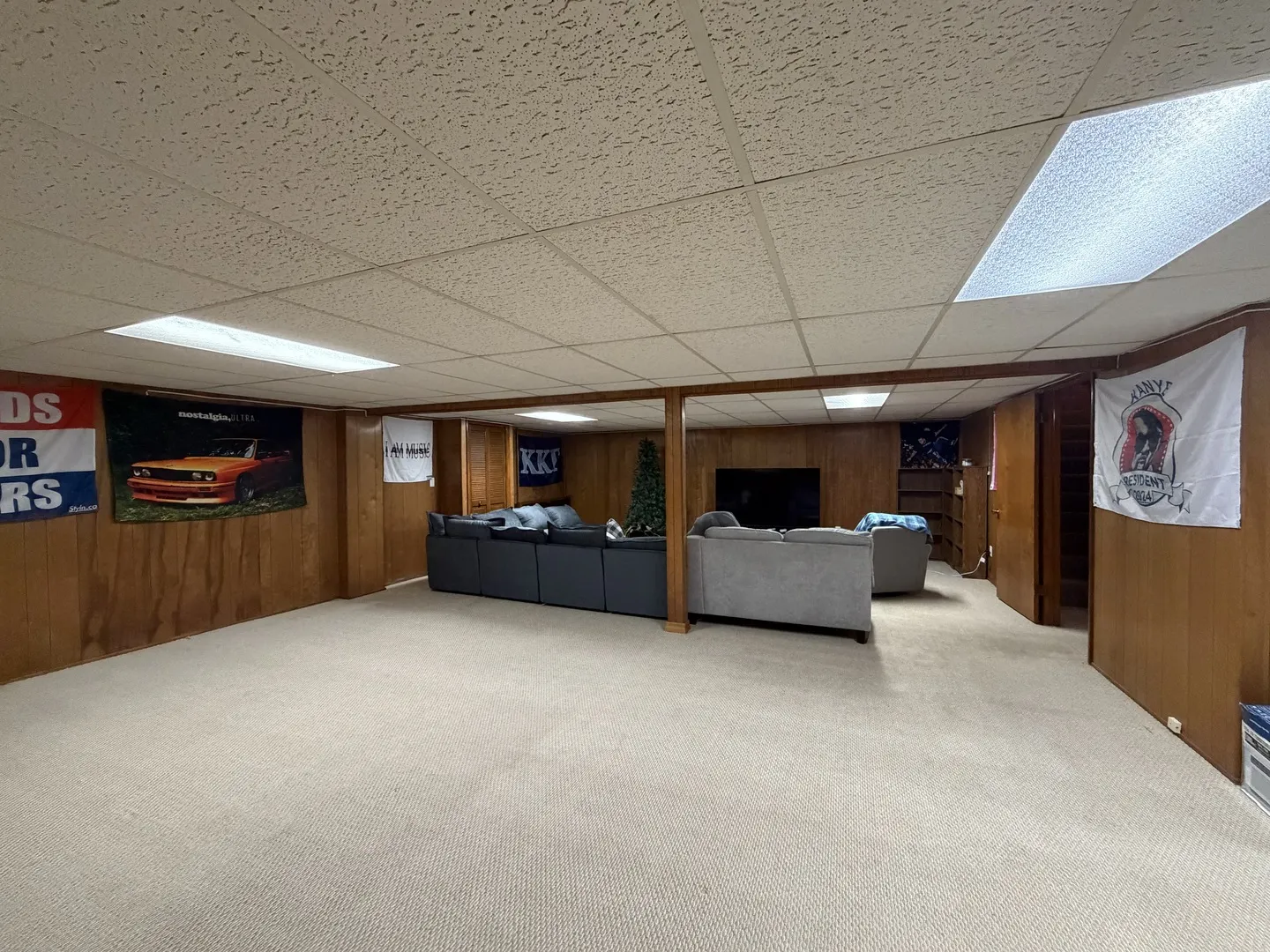 557 E 2nd Street IL