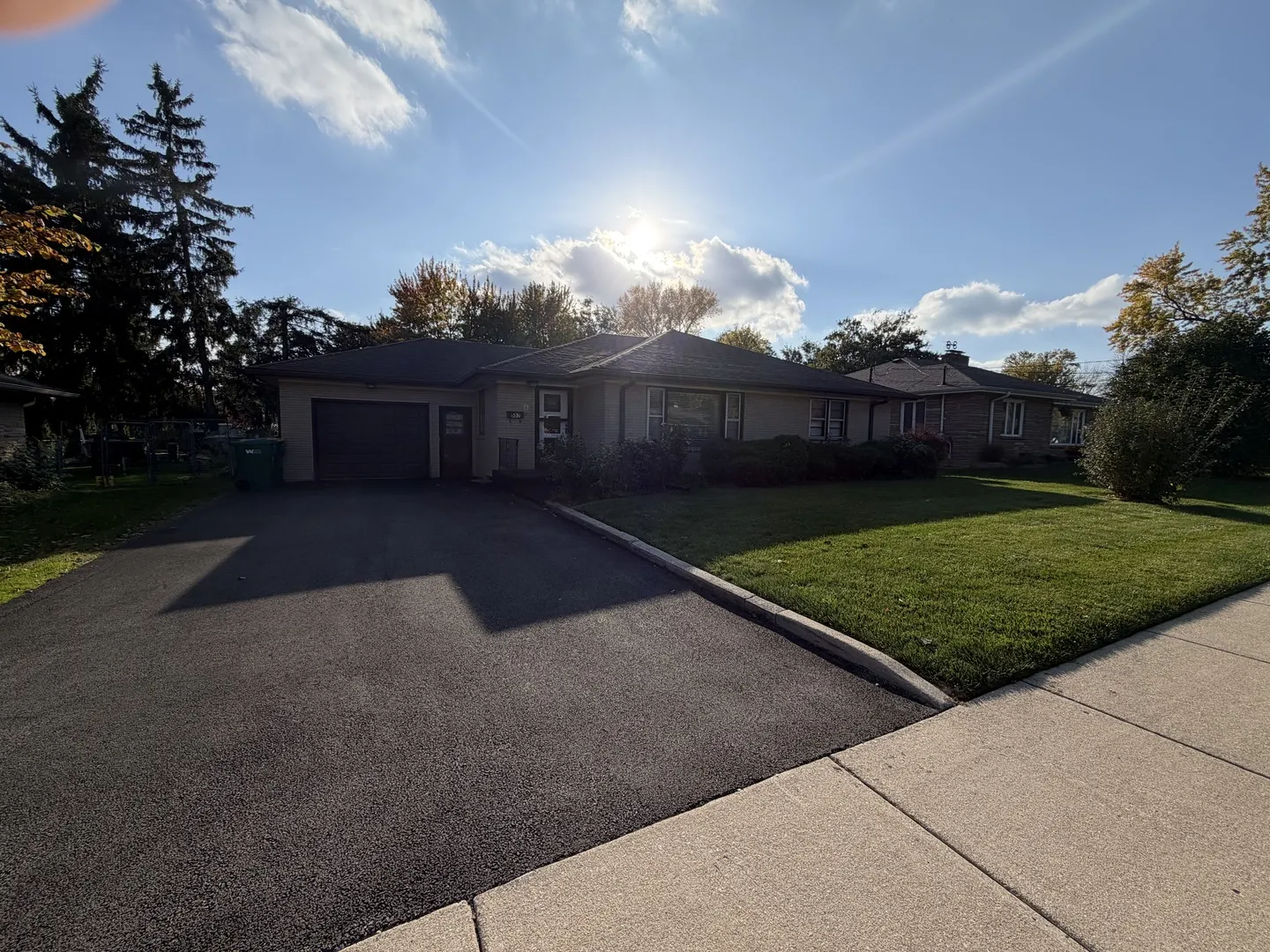 557 E 2nd Street IL
