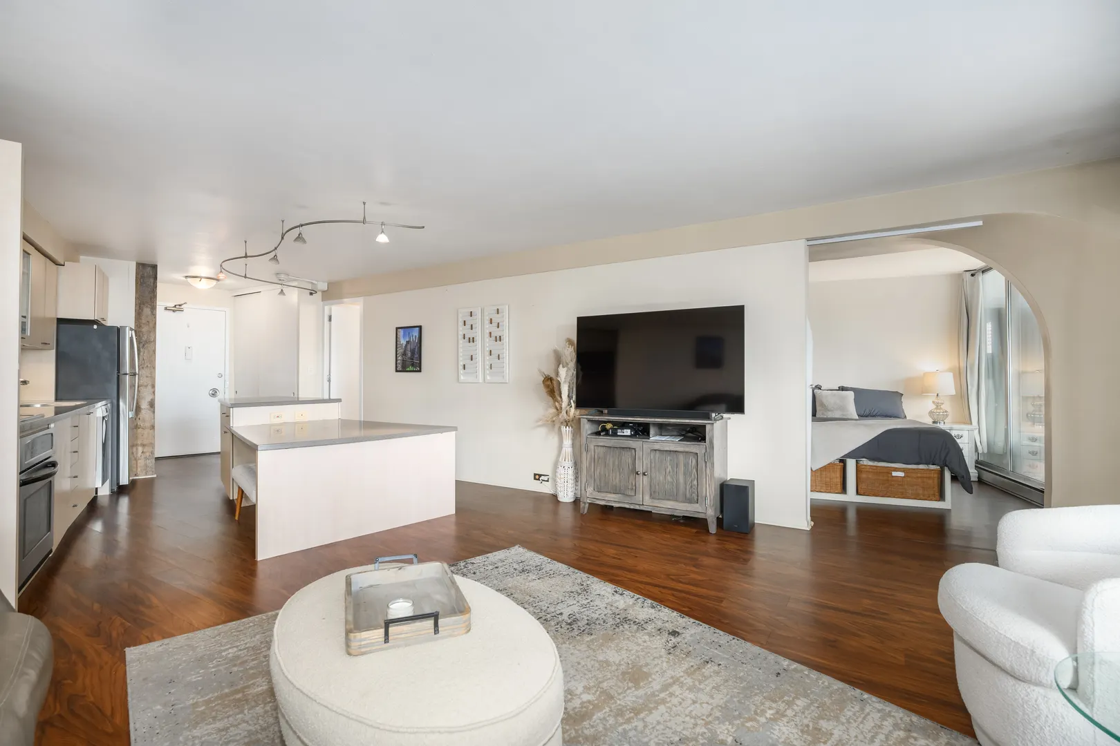 300 N STATE Street IL #3608