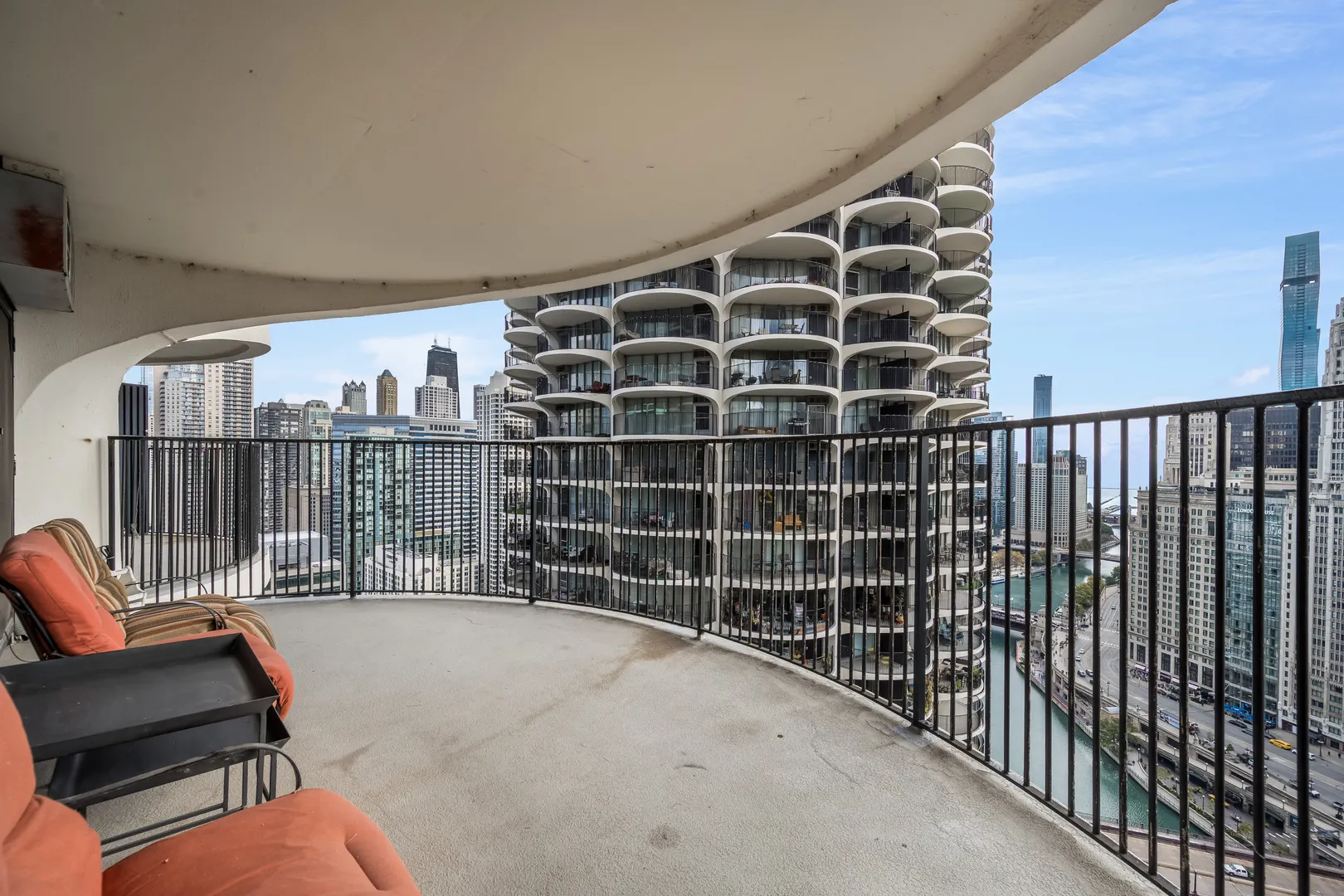 300 N STATE Street IL #3608