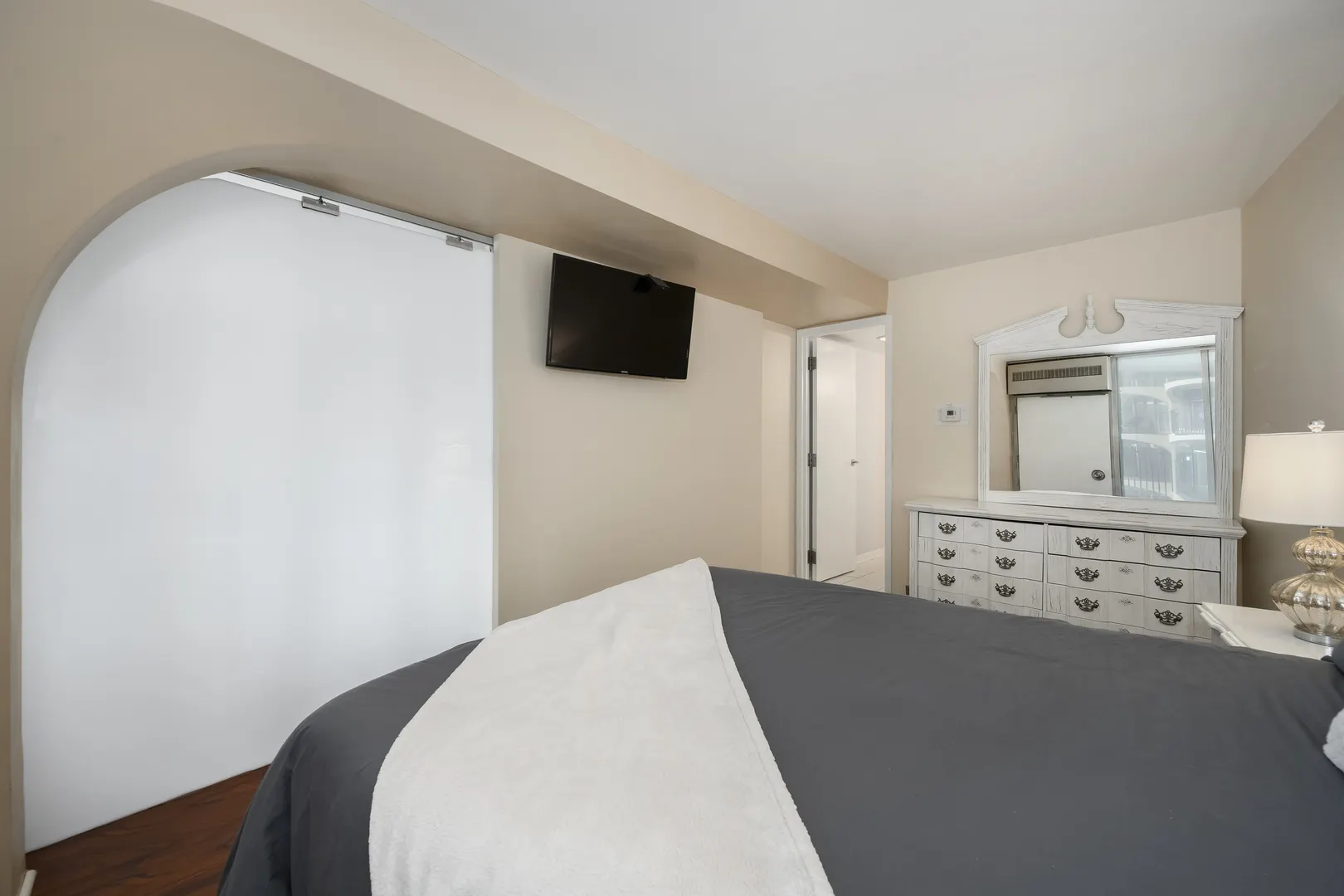 300 N STATE Street IL #3608