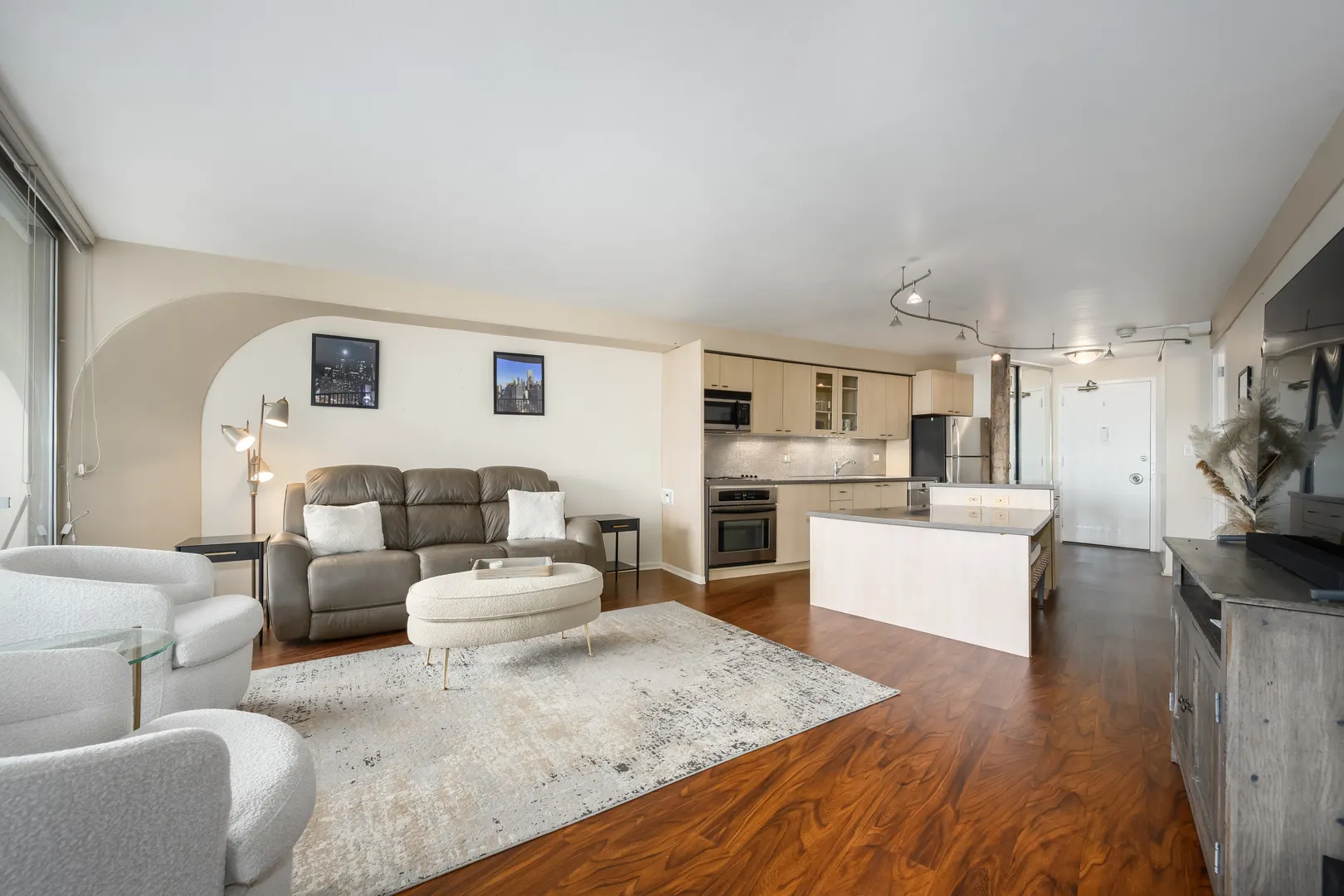 300 N STATE Street IL #3608