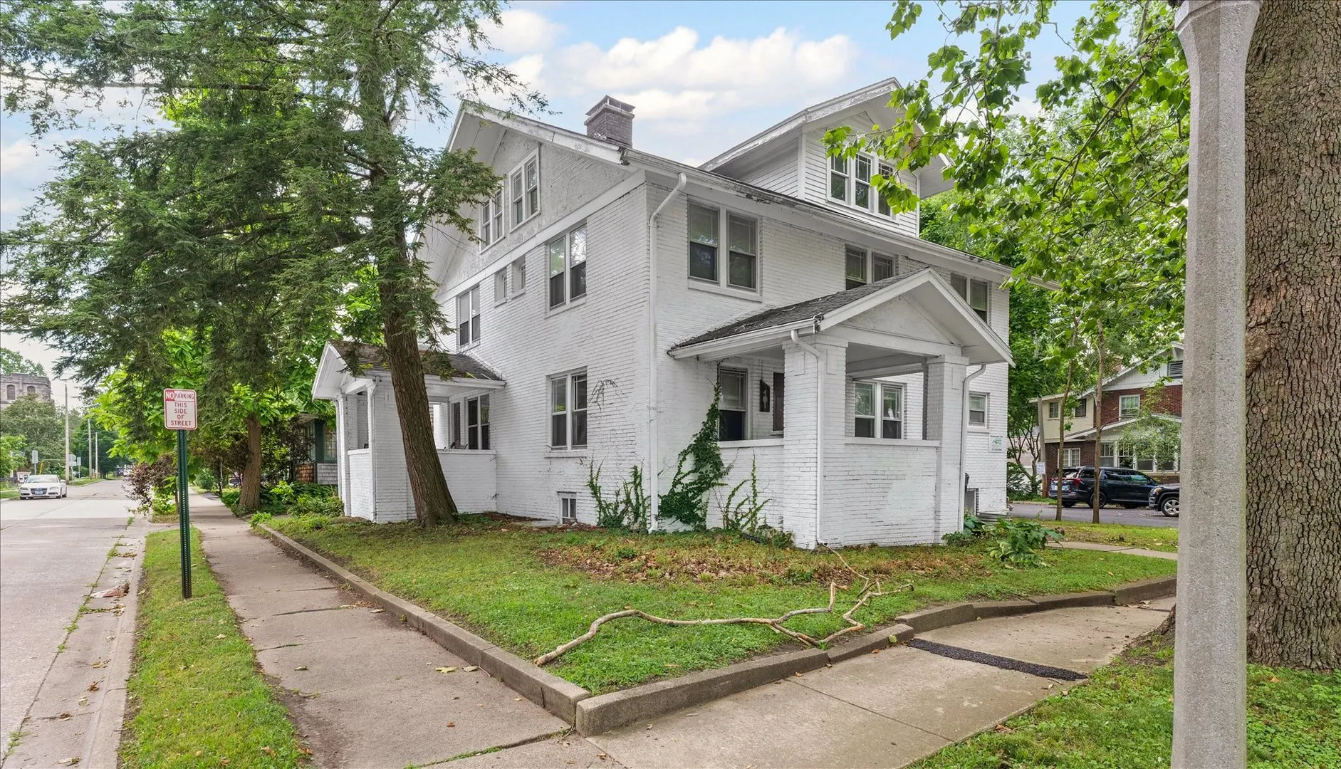401 W Elm Street IL