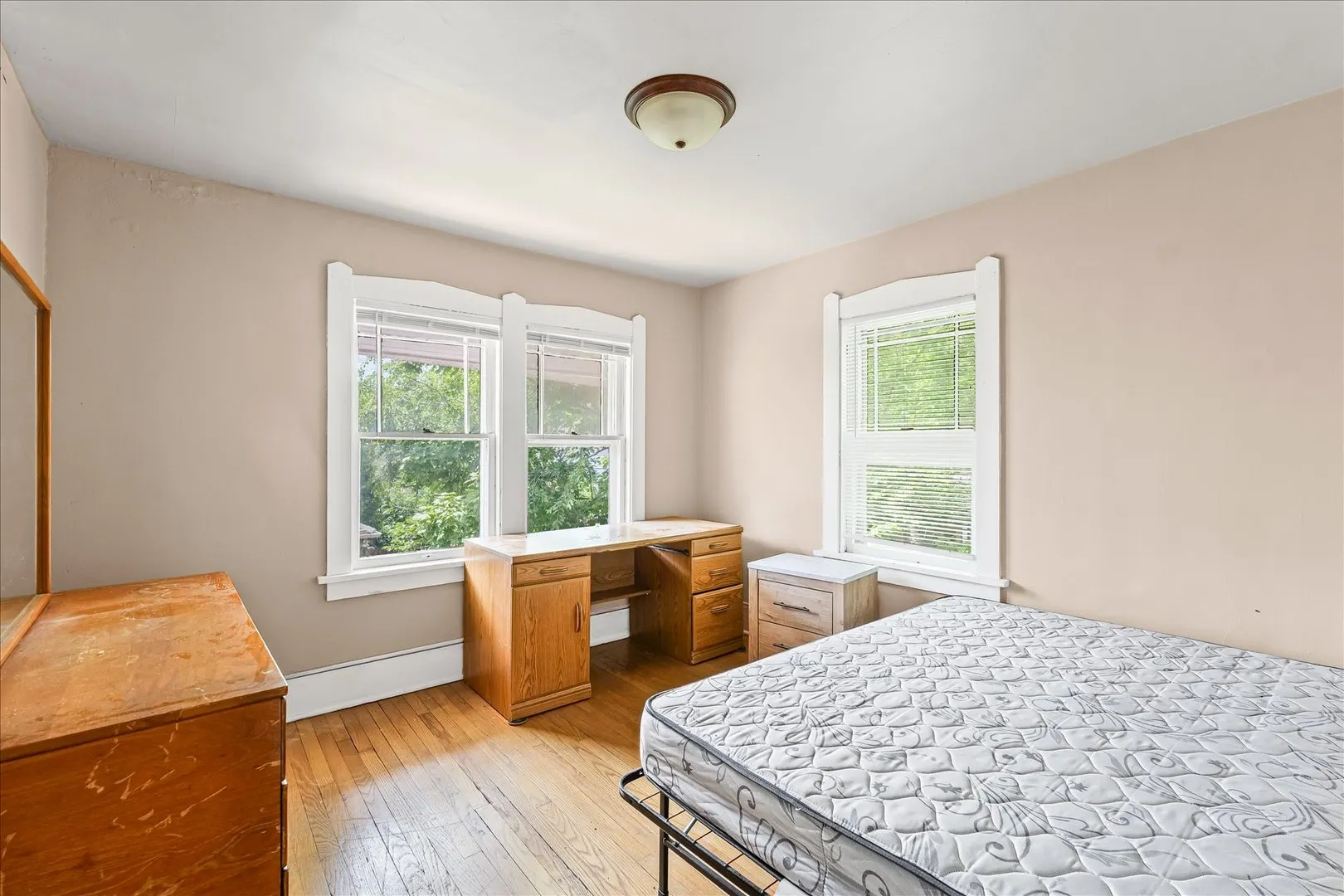 401 W Elm Street IL