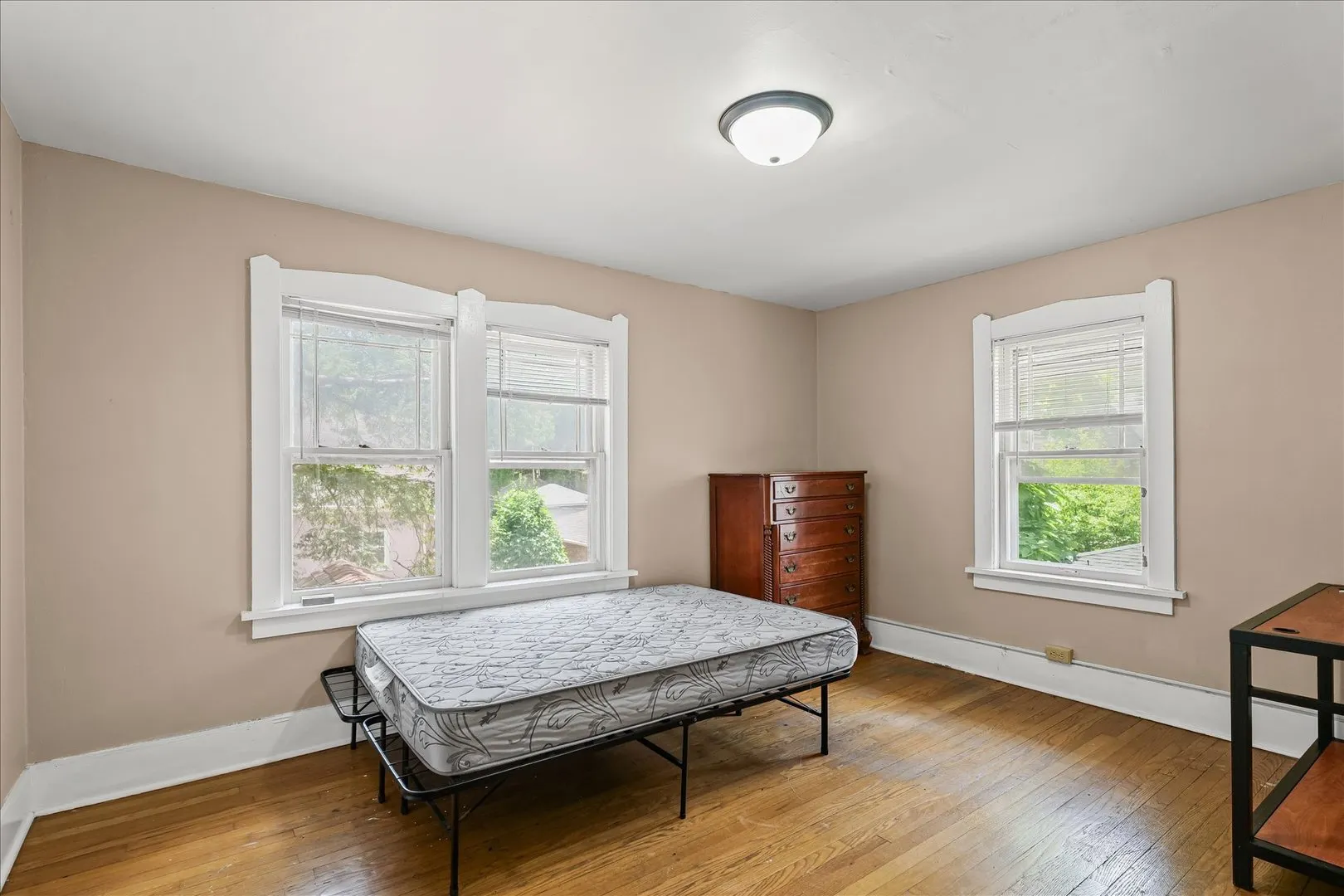 401 W Elm Street IL