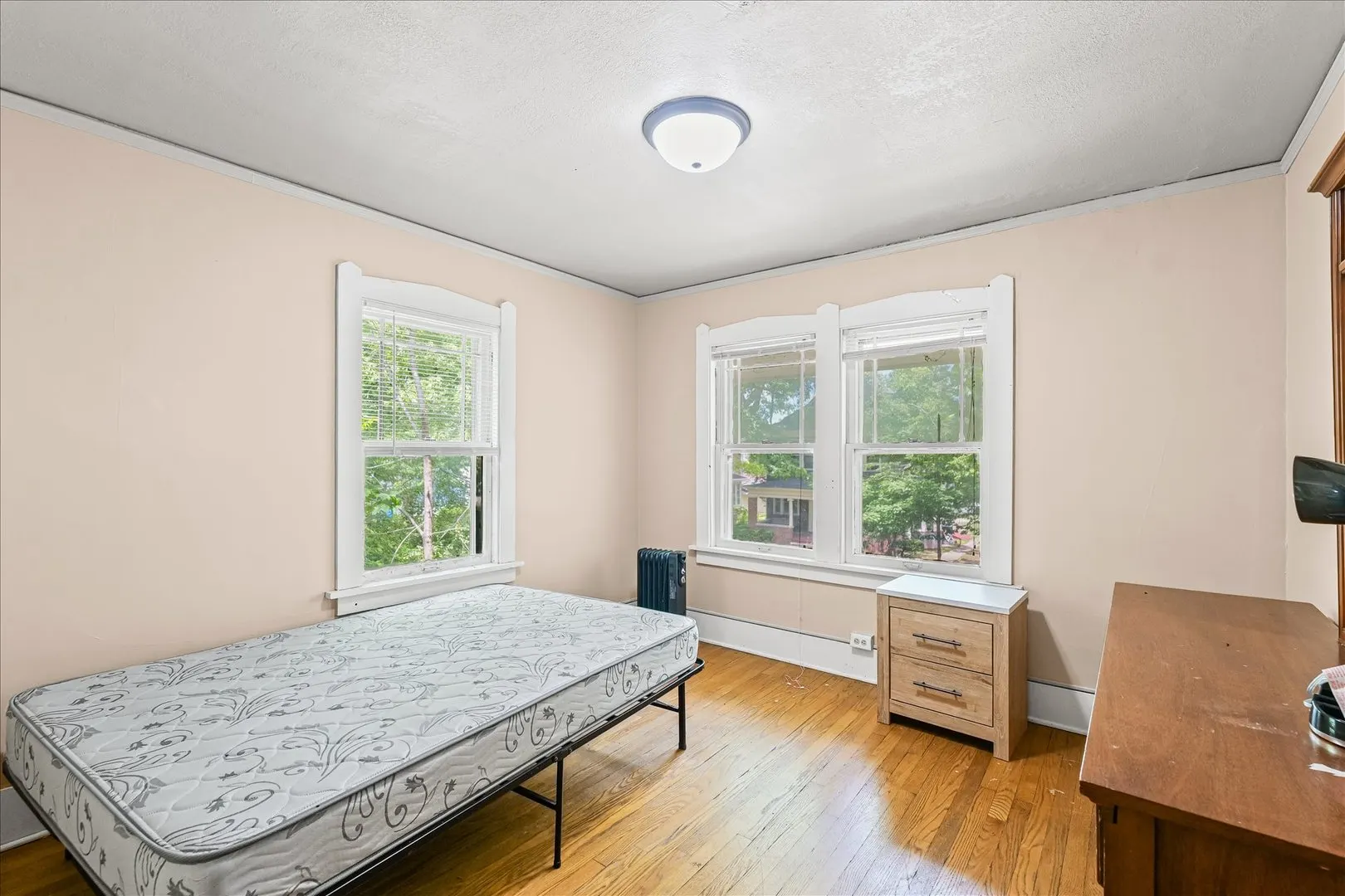 401 W Elm Street IL