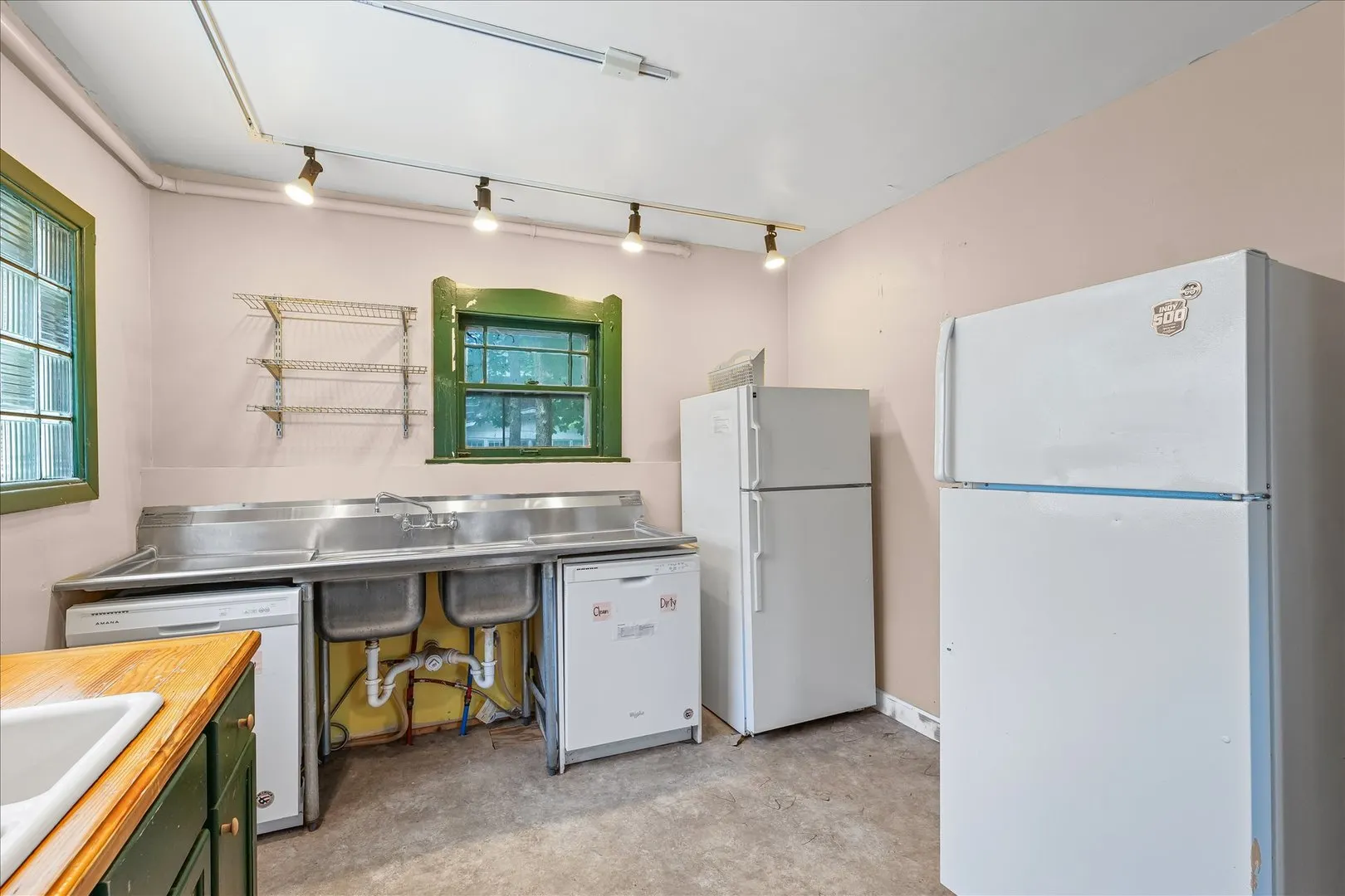 401 W Elm Street IL