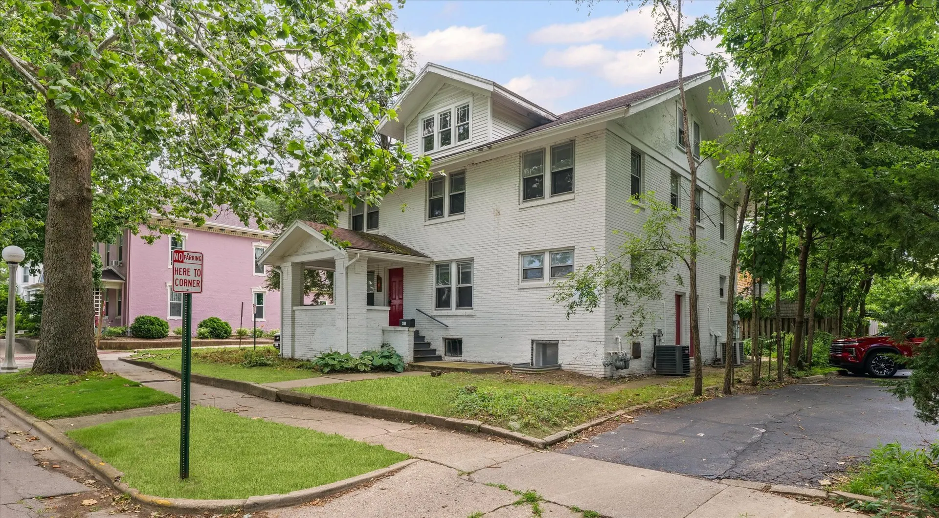 401 W Elm Street IL