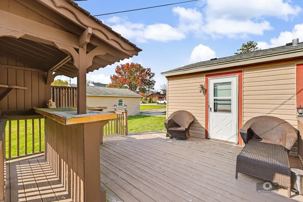 21W381 Fullerton Avenue IL