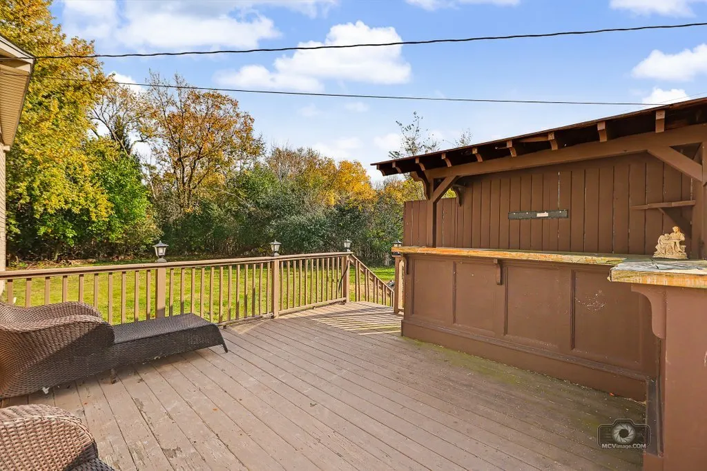 21W381 Fullerton Avenue IL