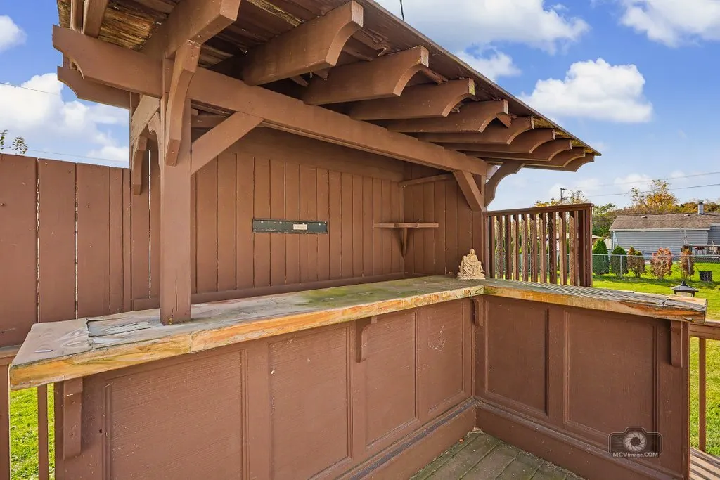 21W381 Fullerton Avenue IL