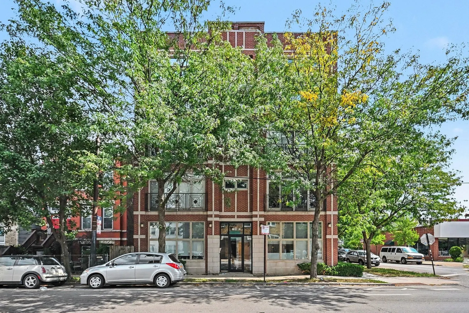 3101 N CALIFORNIA Avenue IL #1S
