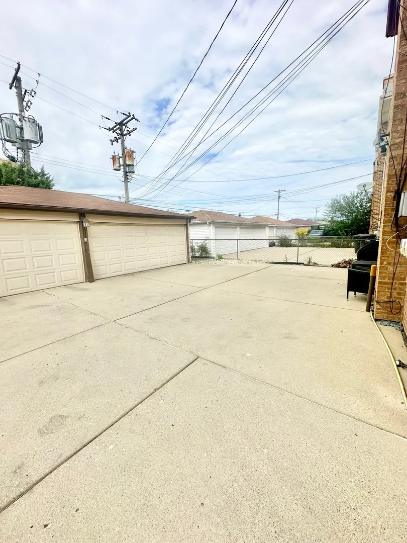 4636 N Sayre Street IL #2