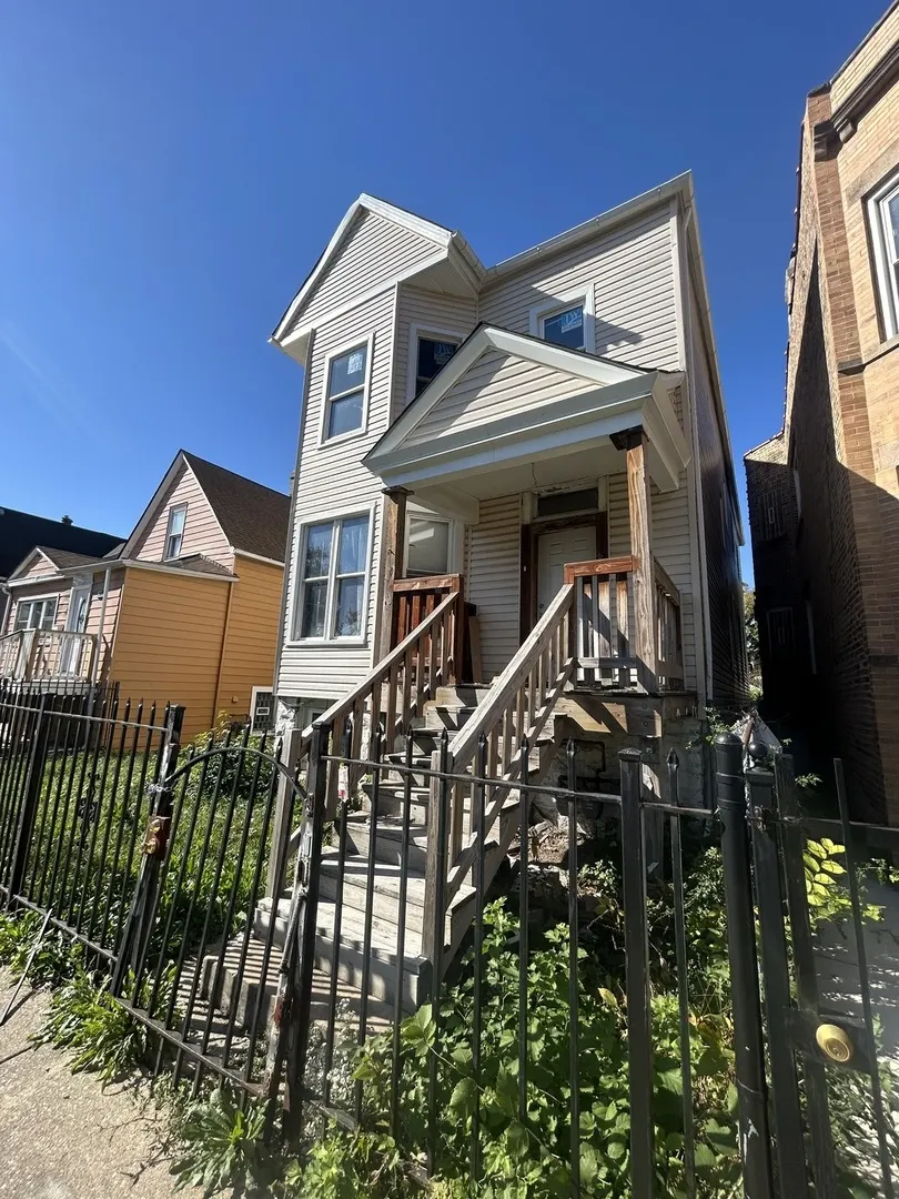 414 N Lawler Avenue IL