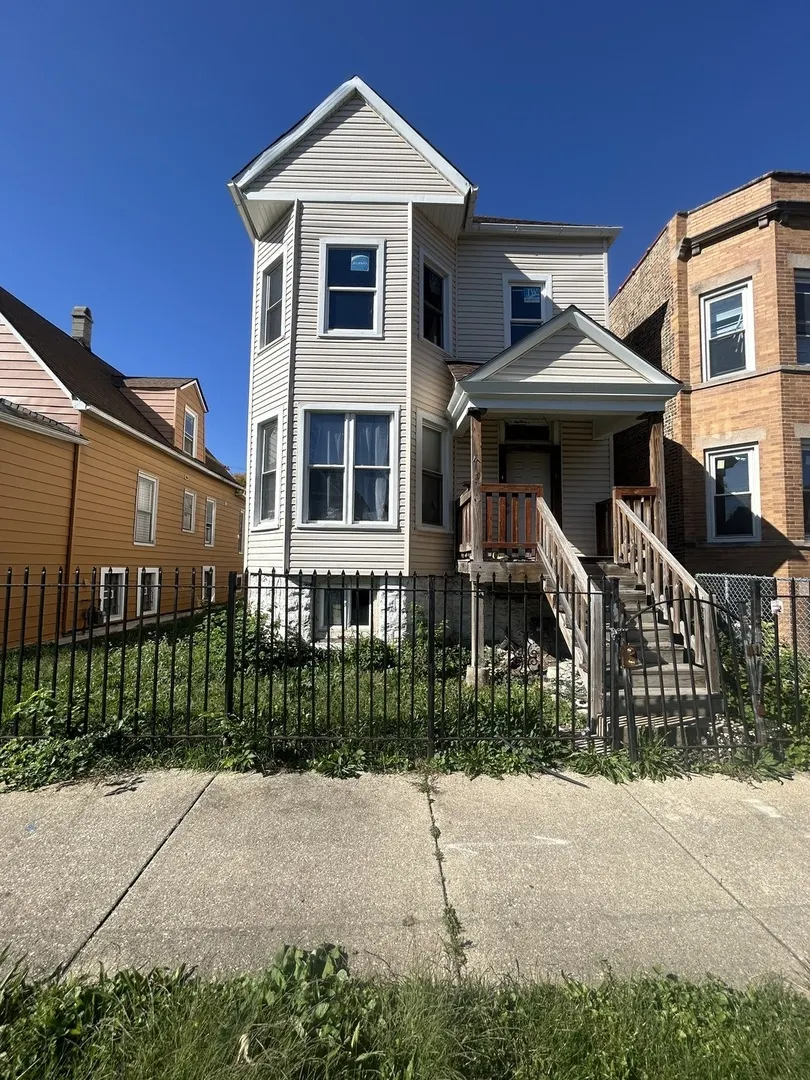 414 N Lawler Avenue IL