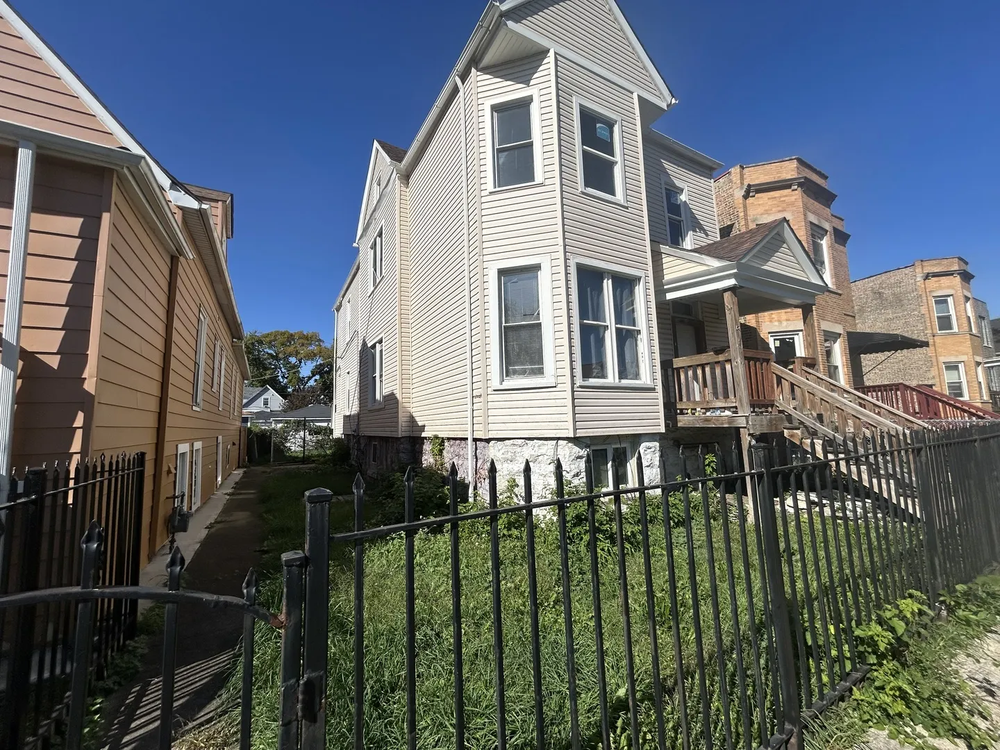 414 N Lawler Avenue IL