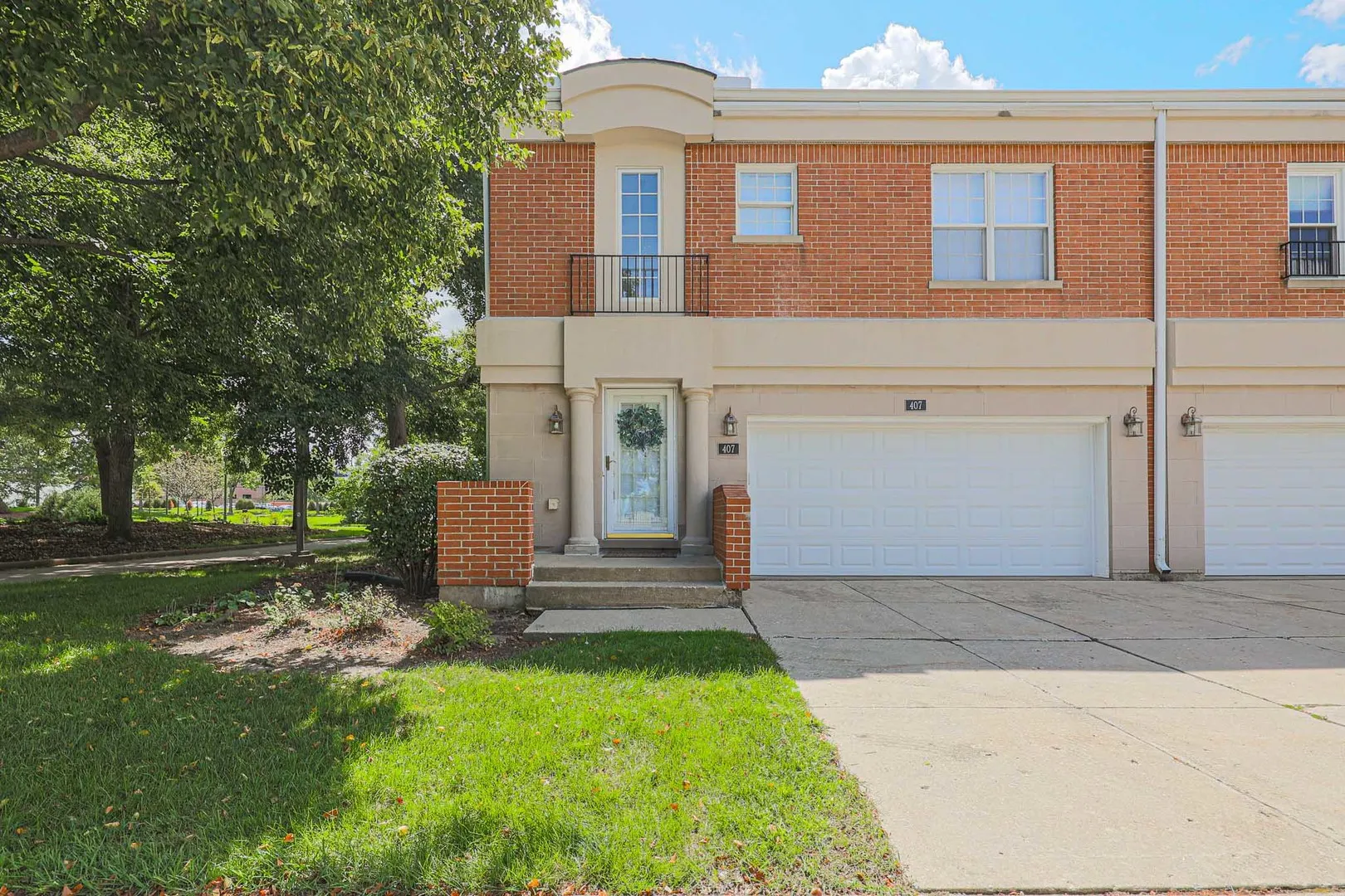 407 Town Place Circle IL #407
