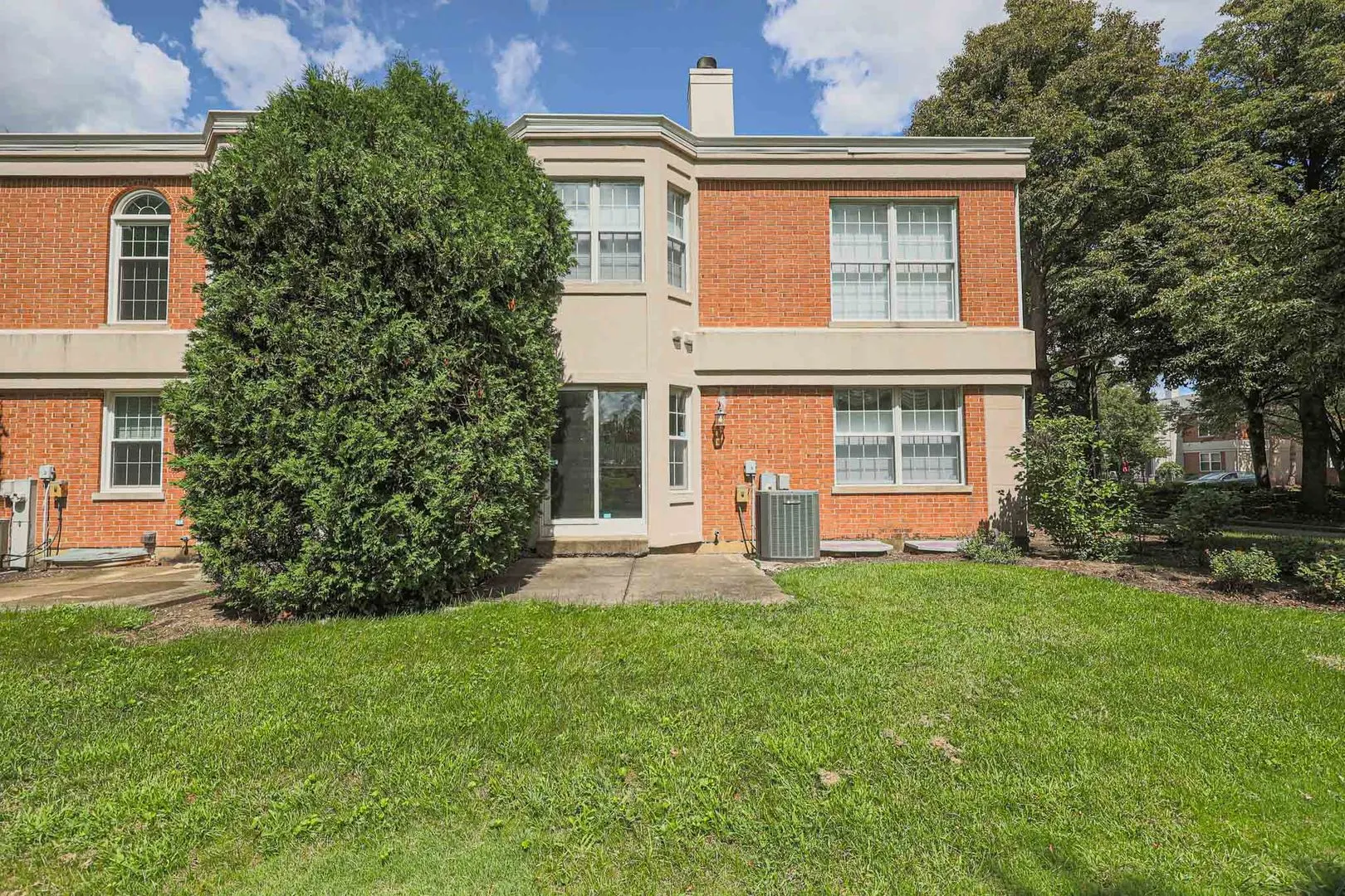 407 Town Place Circle IL #407