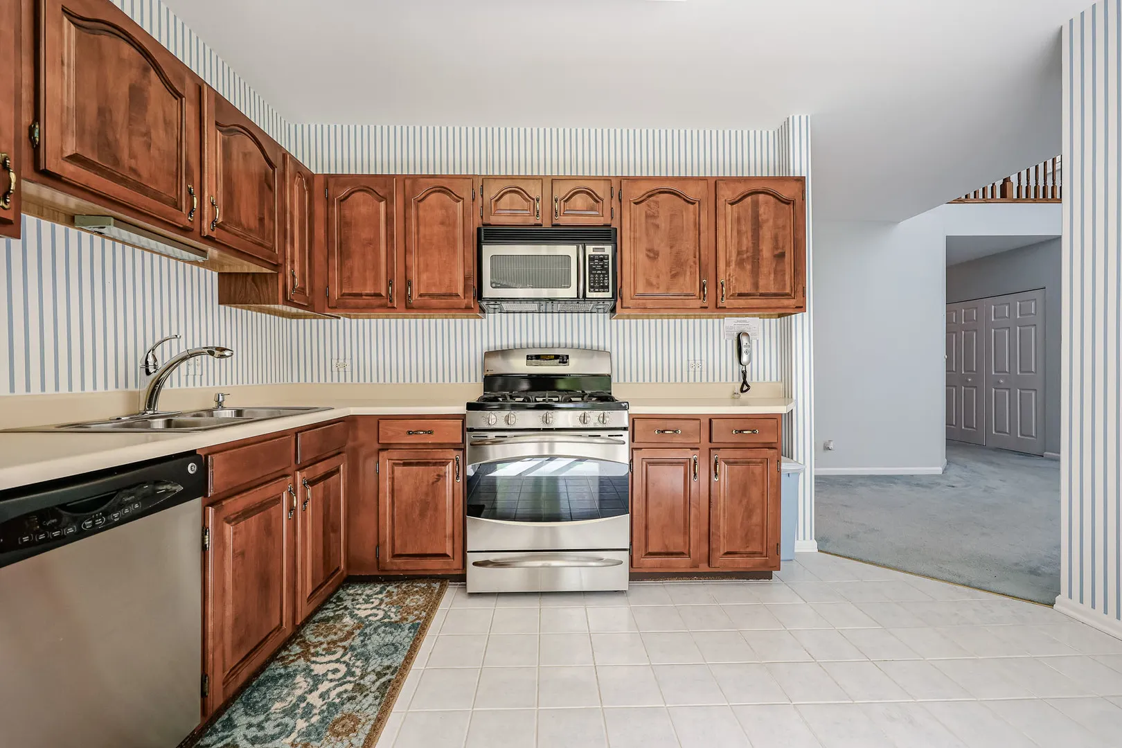 407 Town Place Circle IL #407
