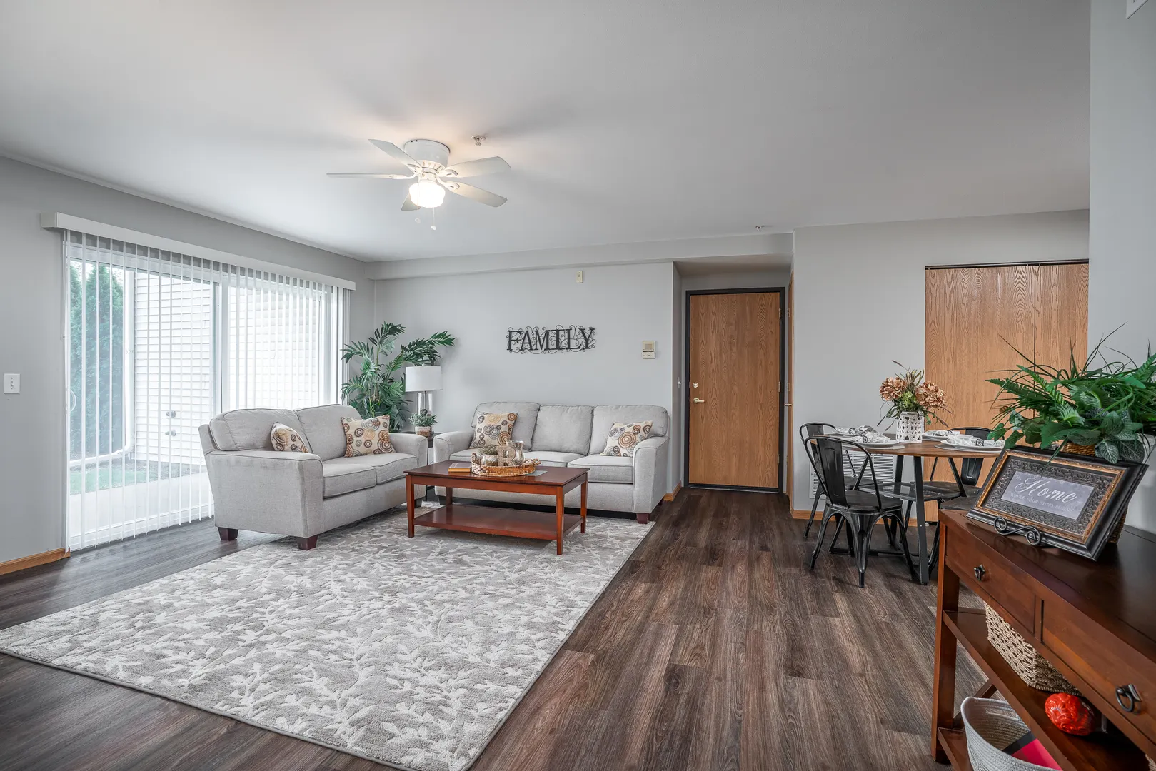 4600 Grand Avenue IA #C1