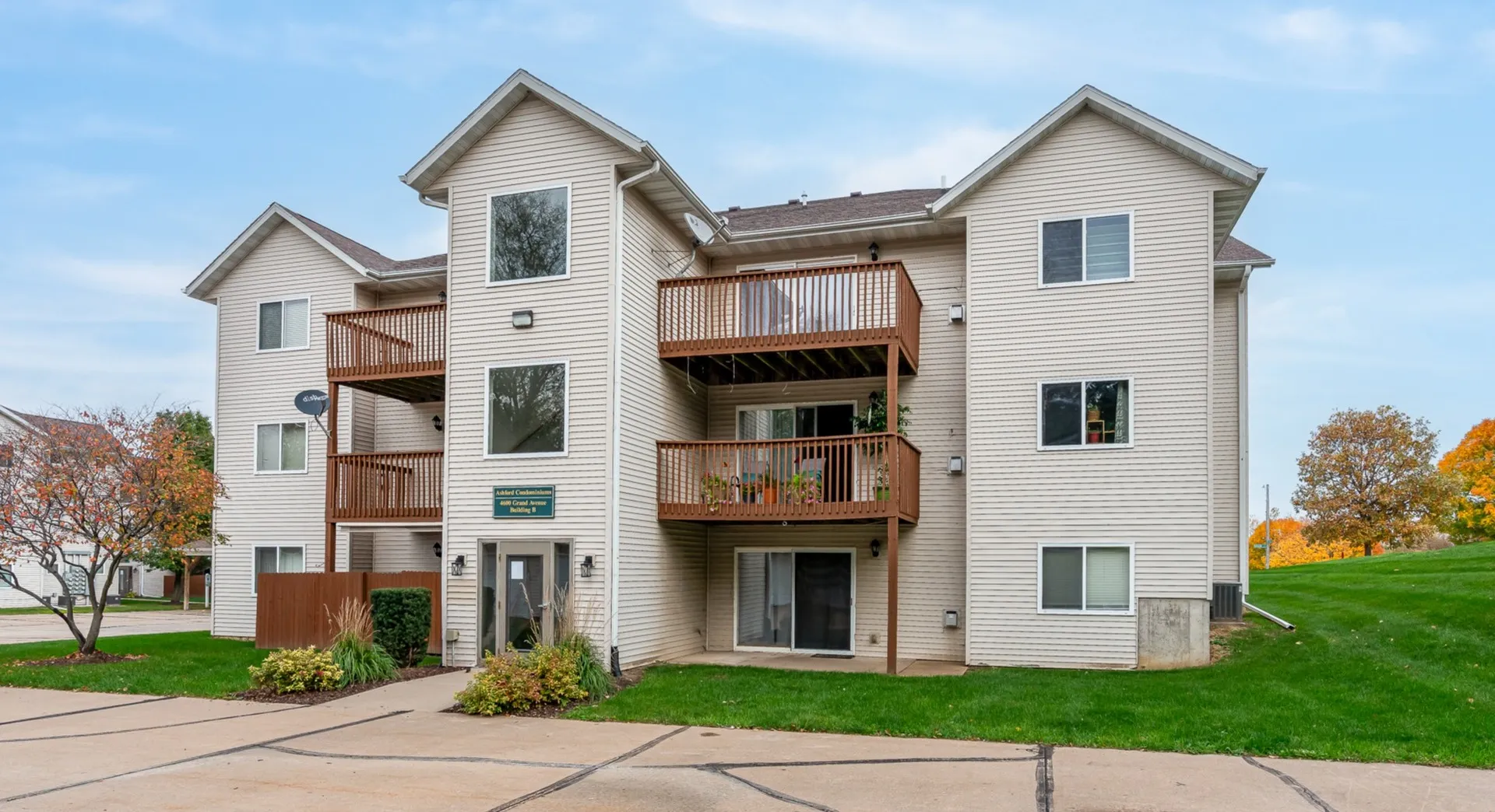 4600 Grand Avenue IA #C1