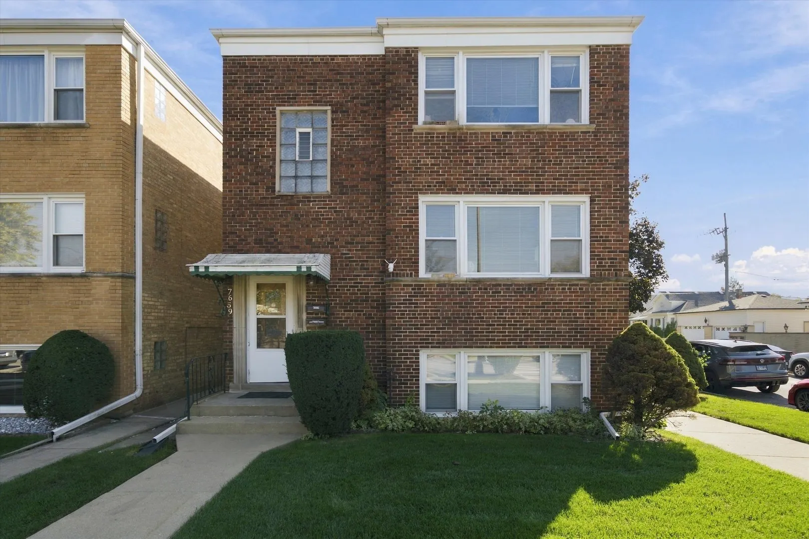 7659 W Addison Street IL #G