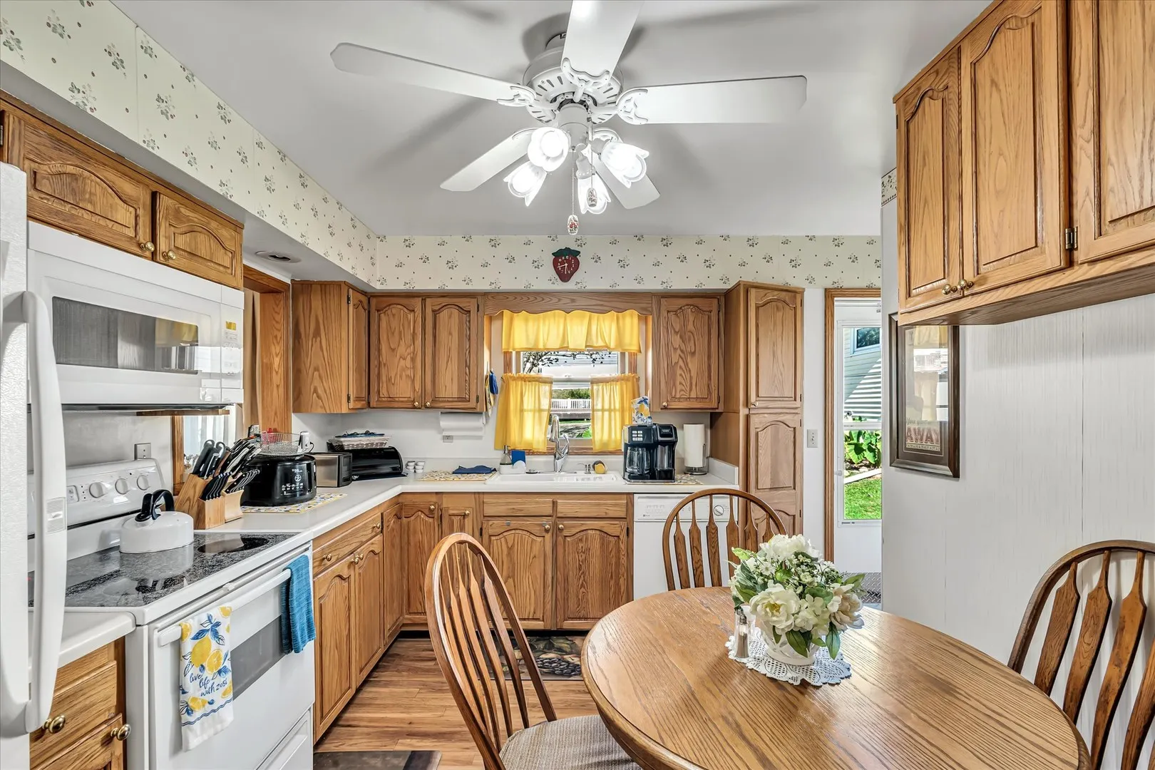 2106 W COLUMBIA Avenue IA