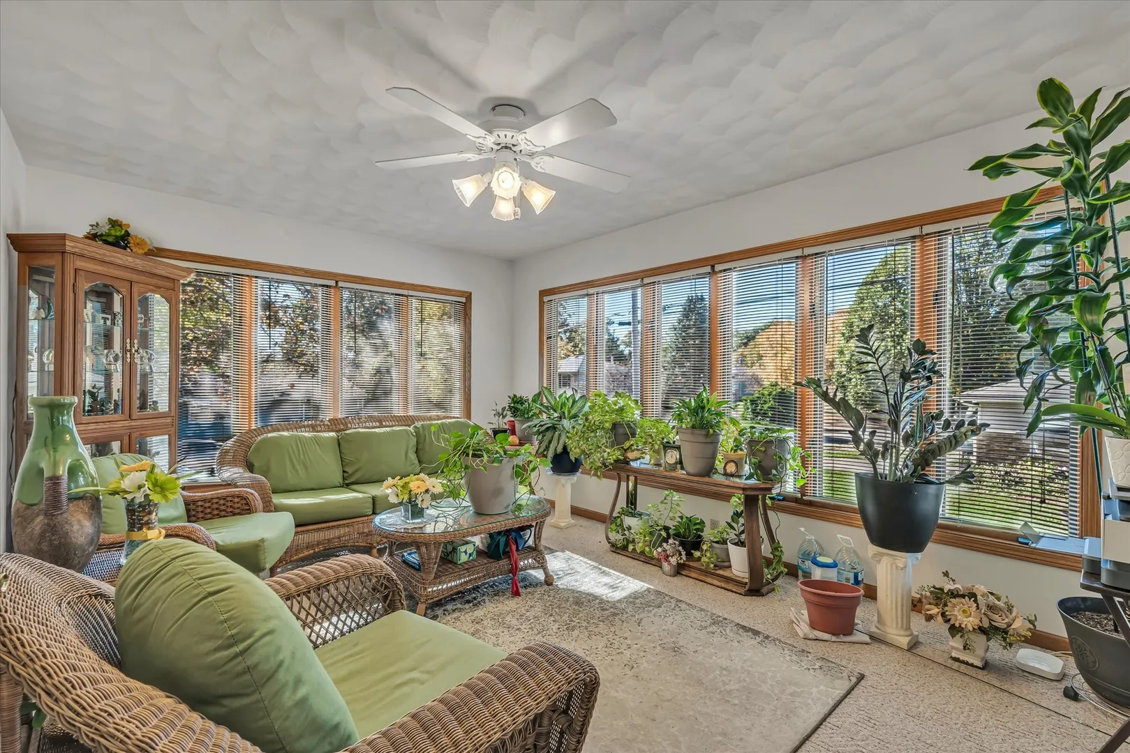 2106 W COLUMBIA Avenue IA