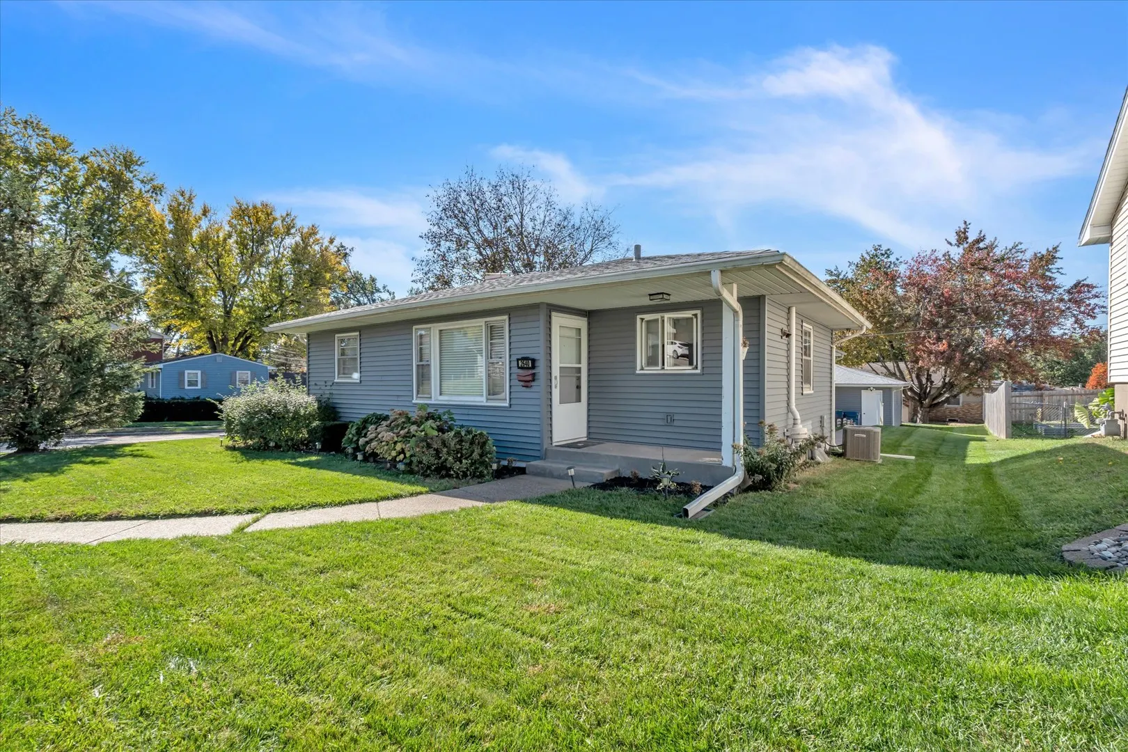 2106 W COLUMBIA Avenue IA