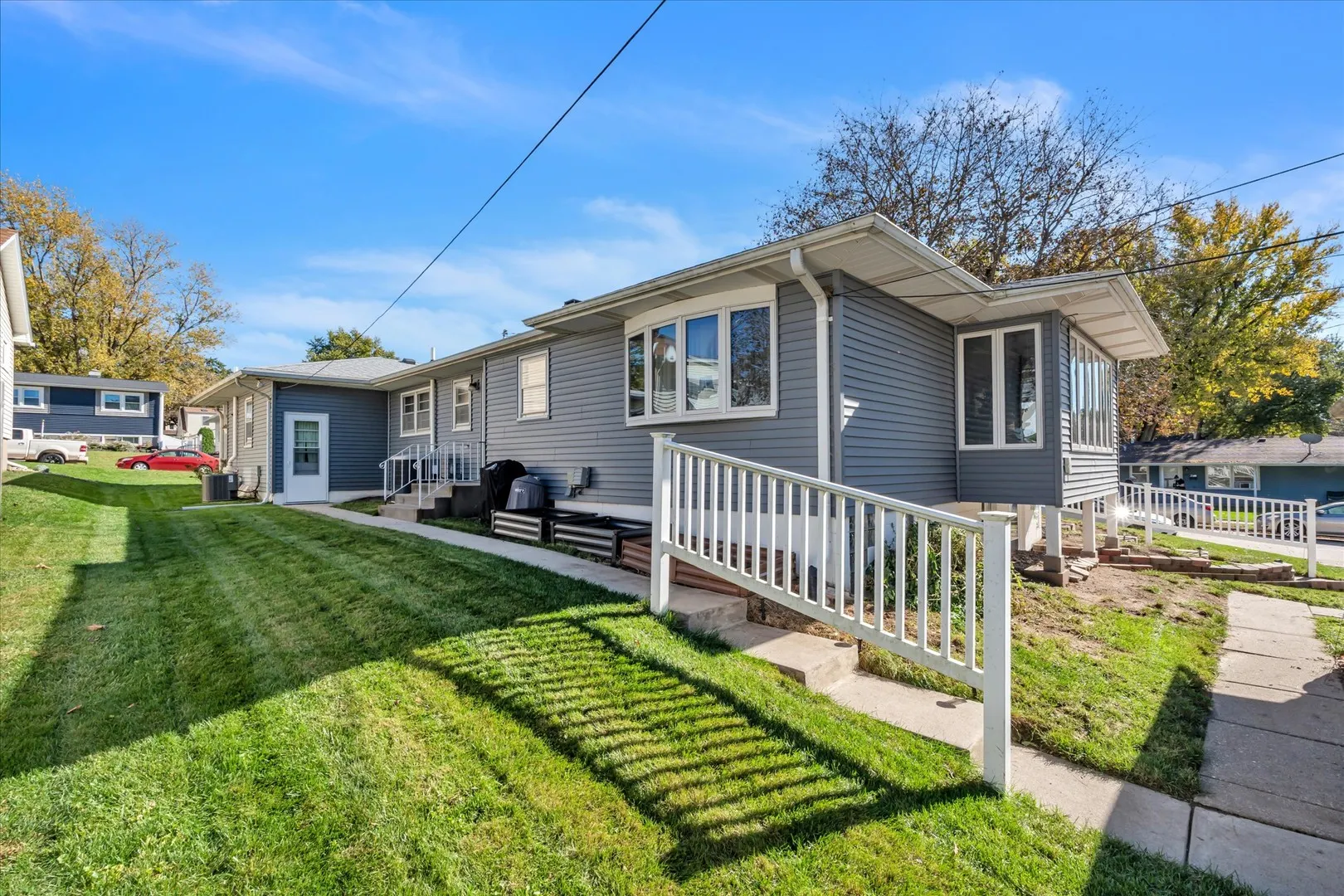 2106 W COLUMBIA Avenue IA