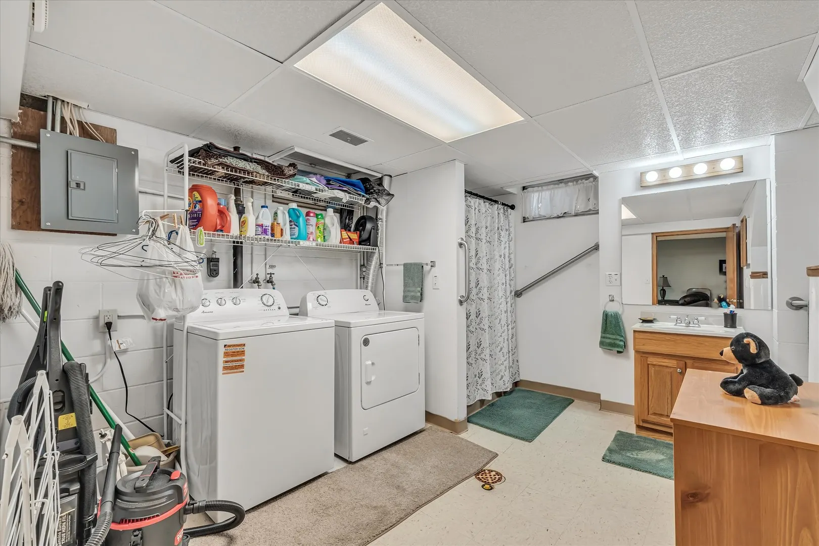 2106 W COLUMBIA Avenue IA