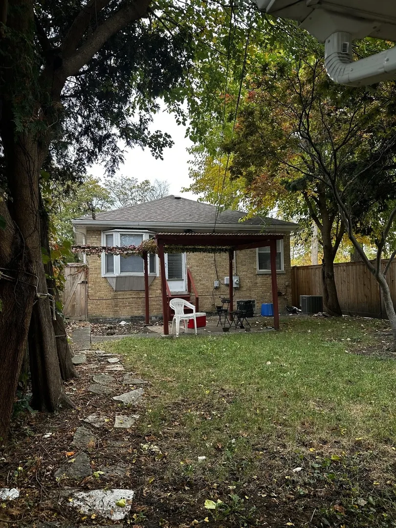 6341 N Springfield Avenue IL