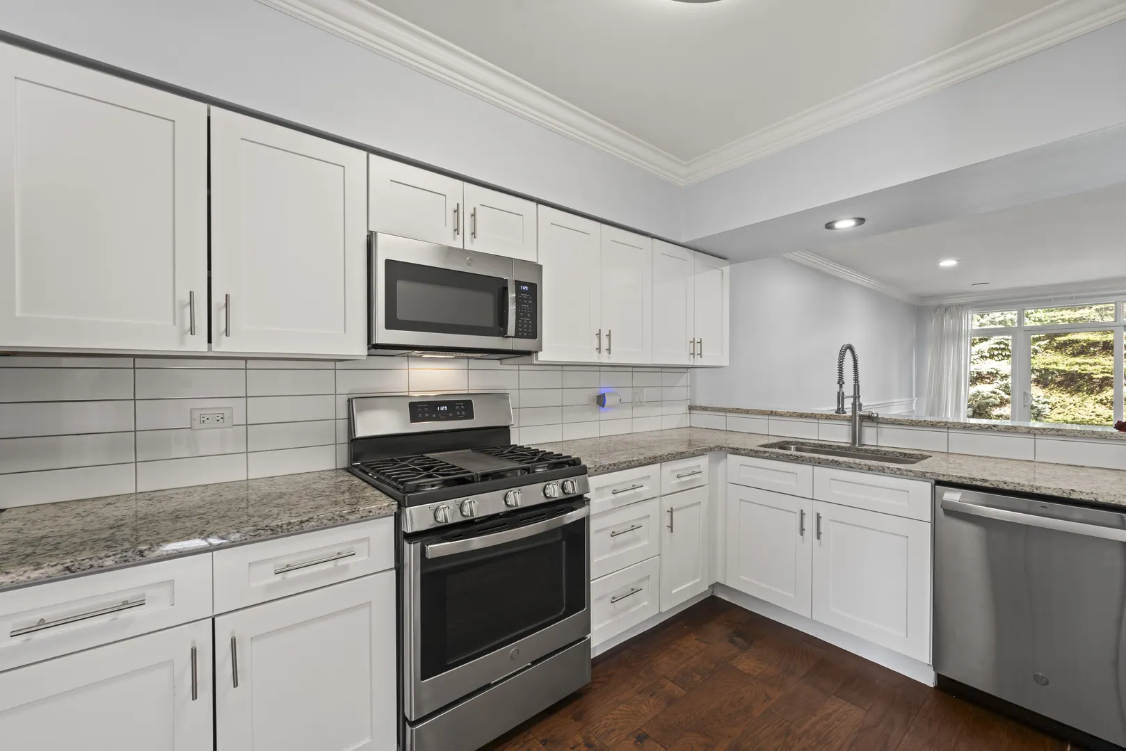 9332 S 79th Avenue IL