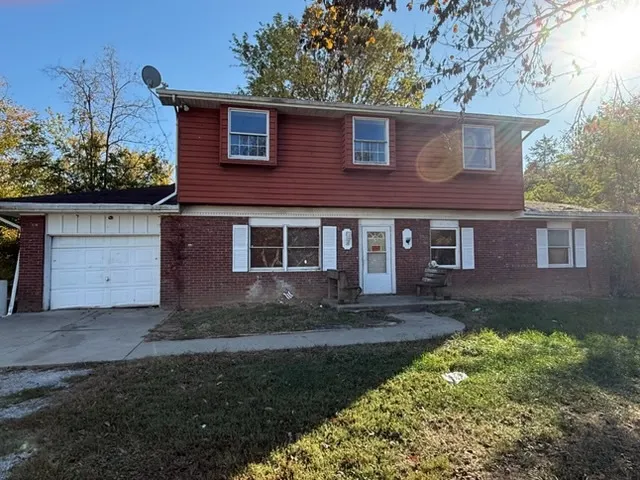 1901 N Oakland Avenue IL