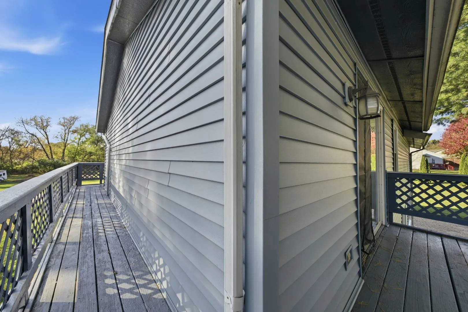113 Queensbury Place IL
