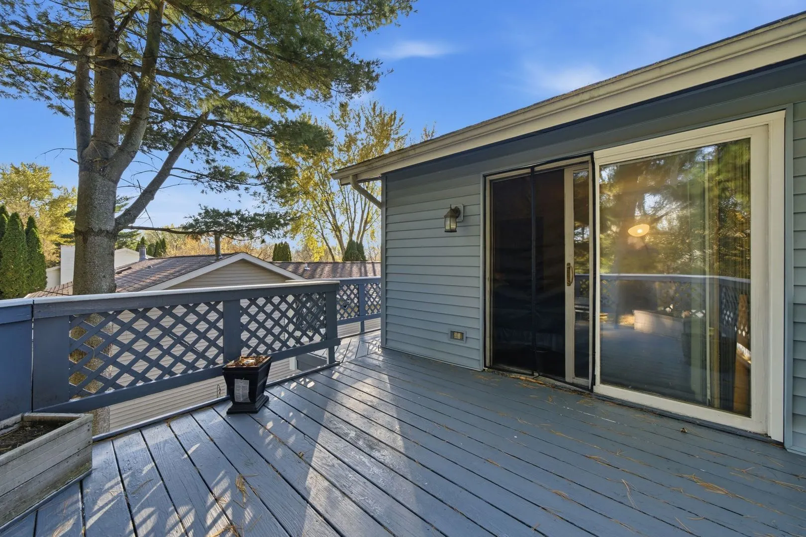 113 Queensbury Place IL