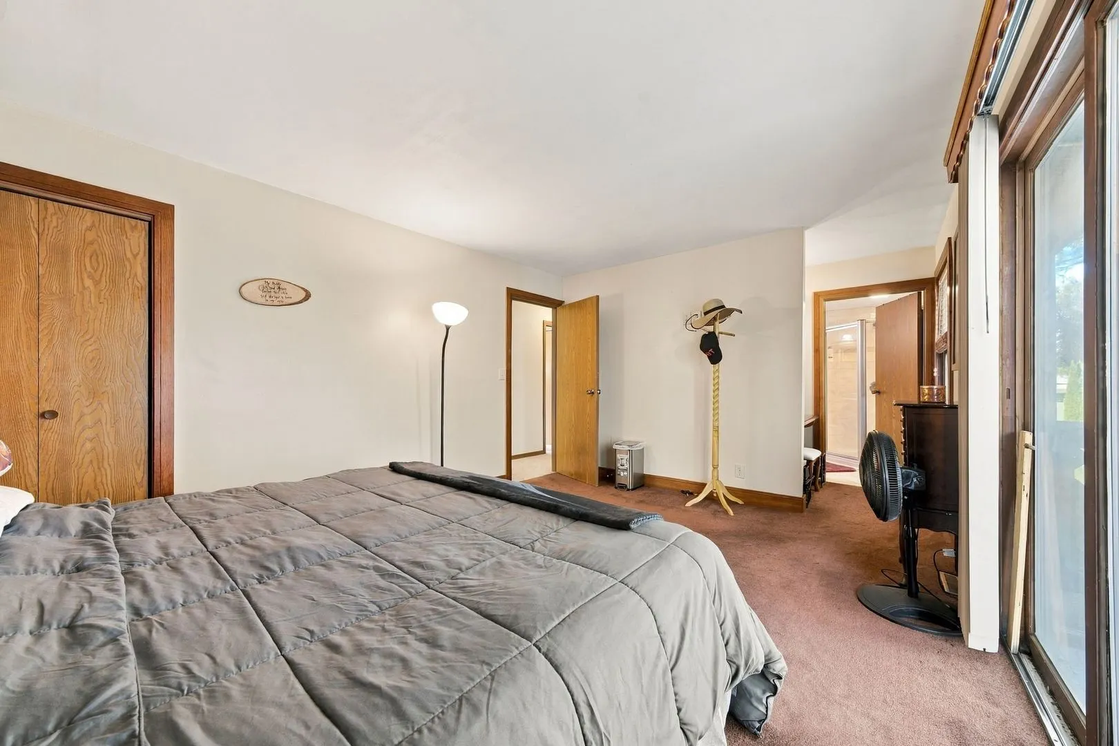 113 Queensbury Place IL