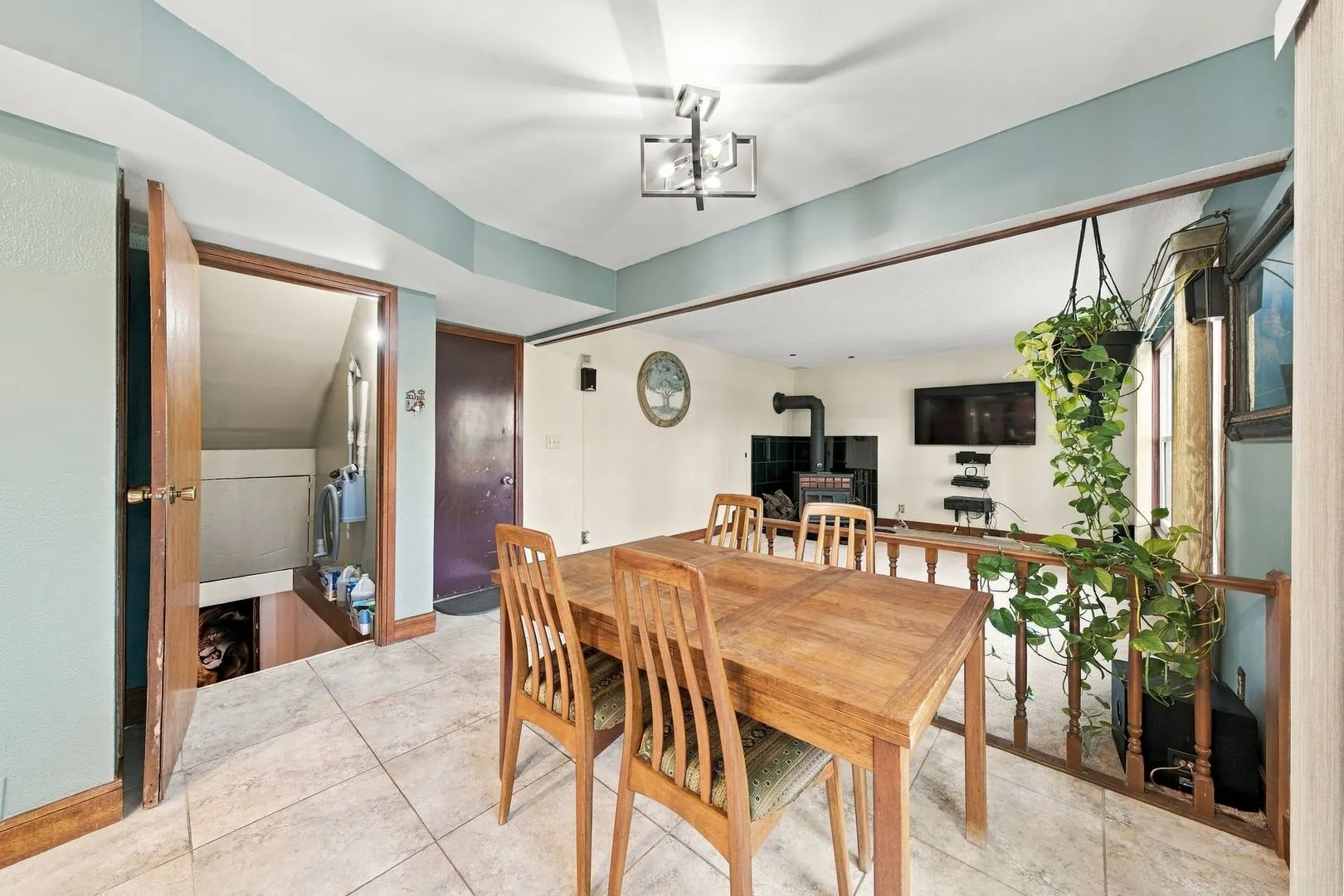 113 Queensbury Place IL