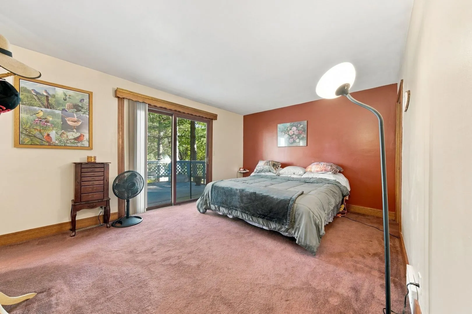 113 Queensbury Place IL