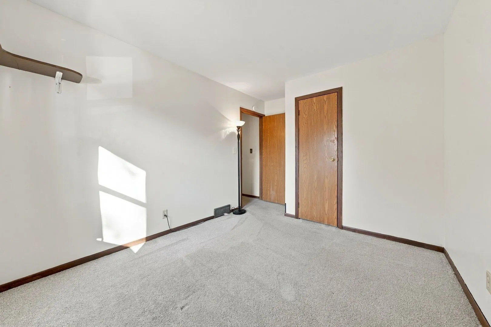 113 Queensbury Place IL