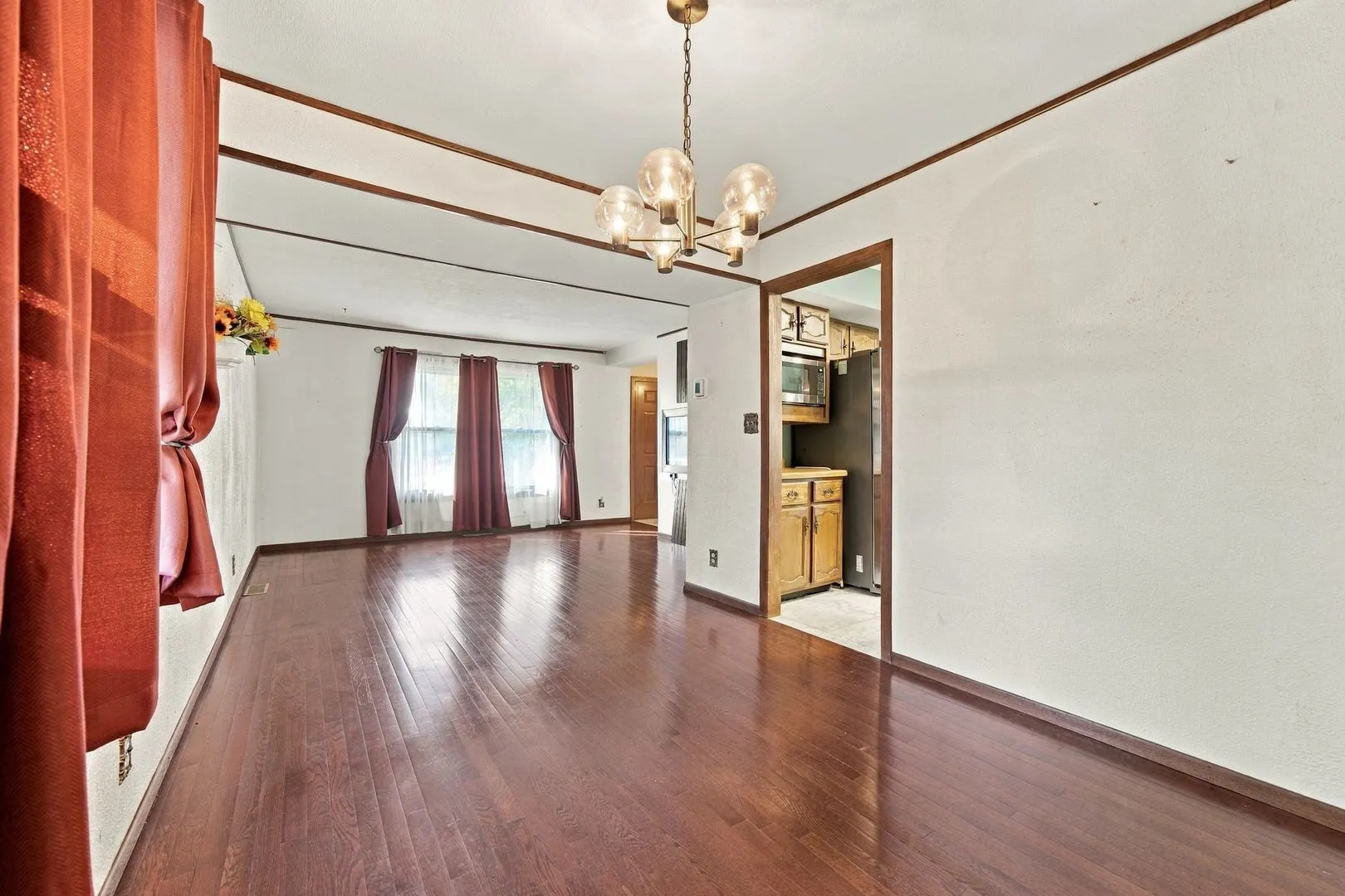113 Queensbury Place IL