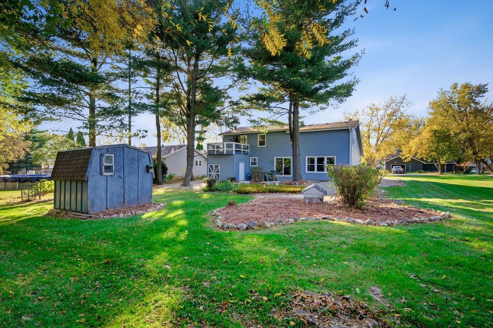 113 Queensbury Place IL