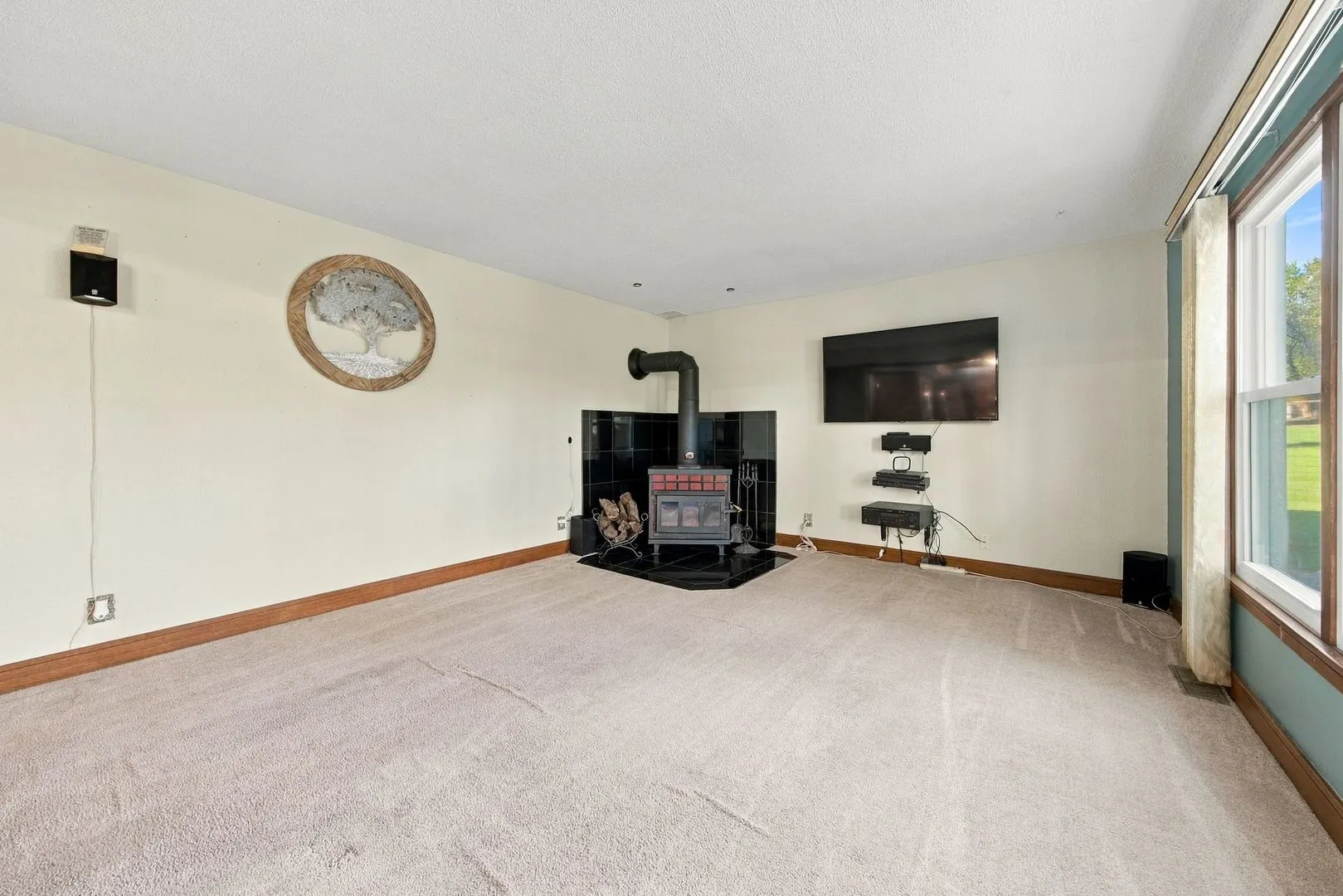 113 Queensbury Place IL