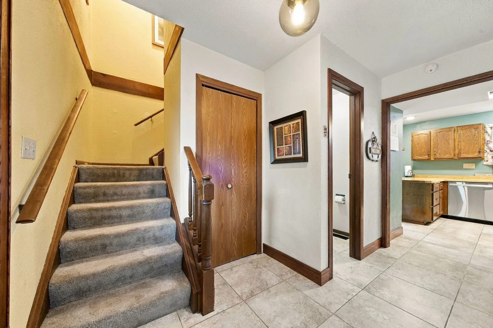 113 Queensbury Place IL