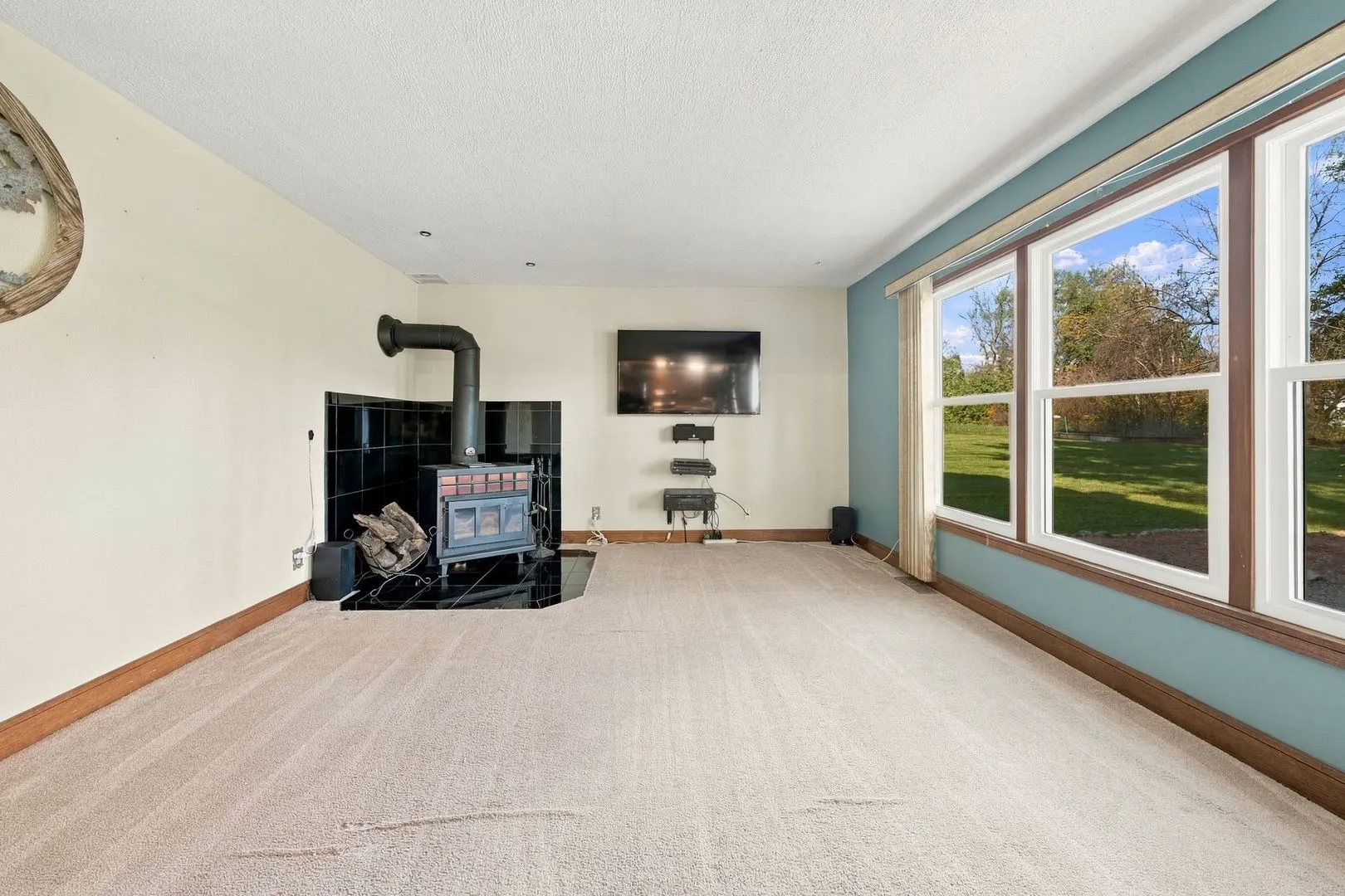 113 Queensbury Place IL