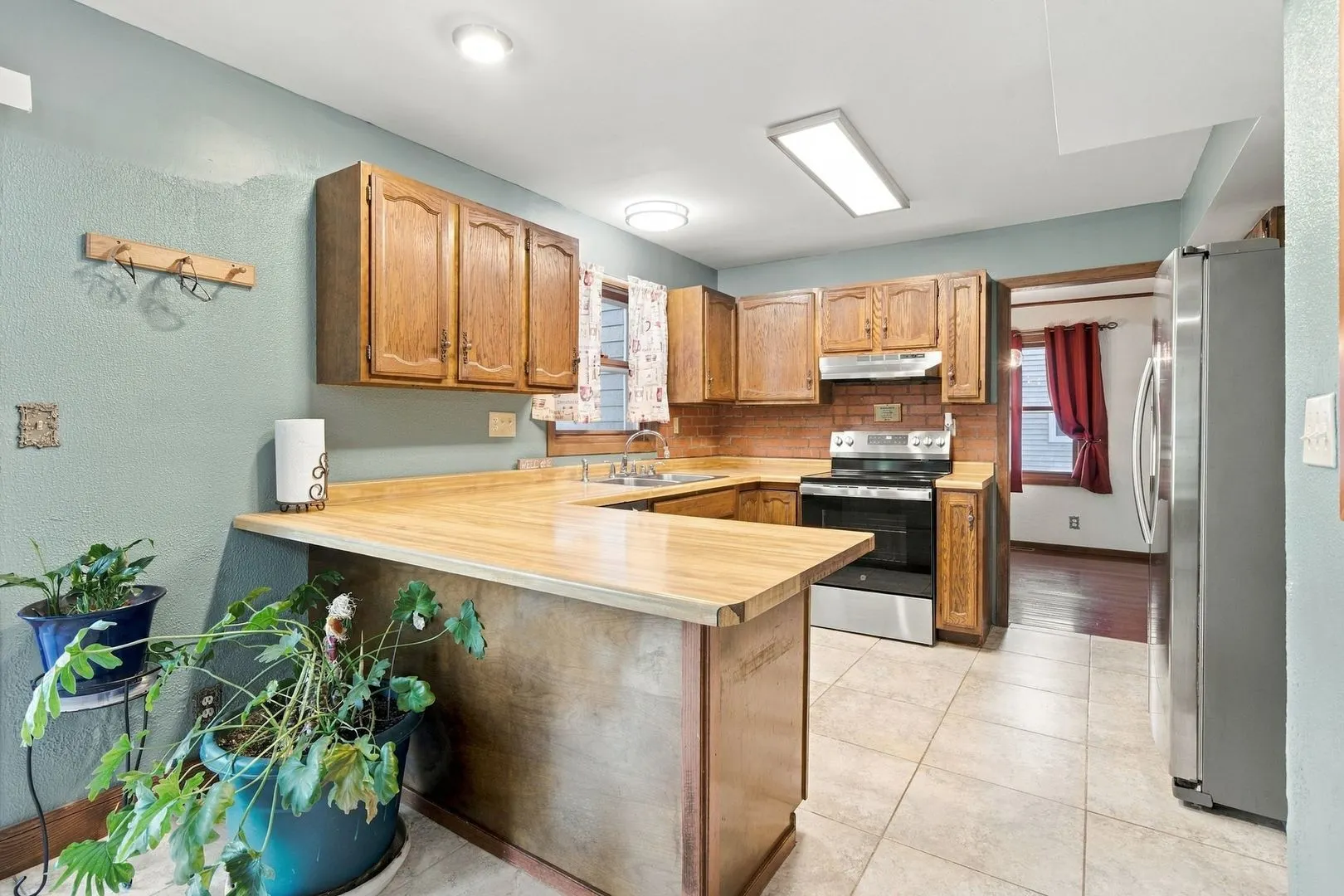 113 Queensbury Place IL