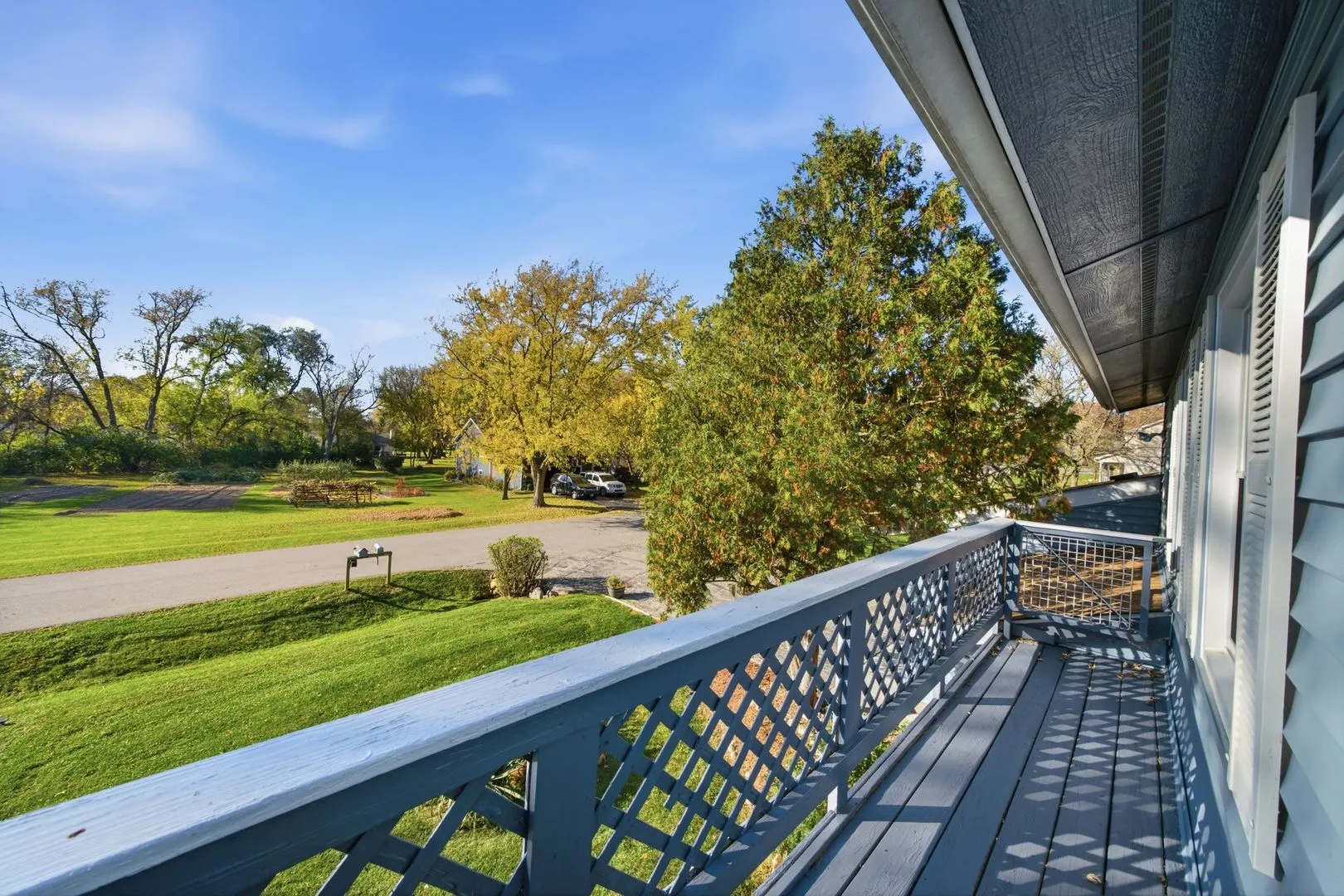 113 Queensbury Place IL