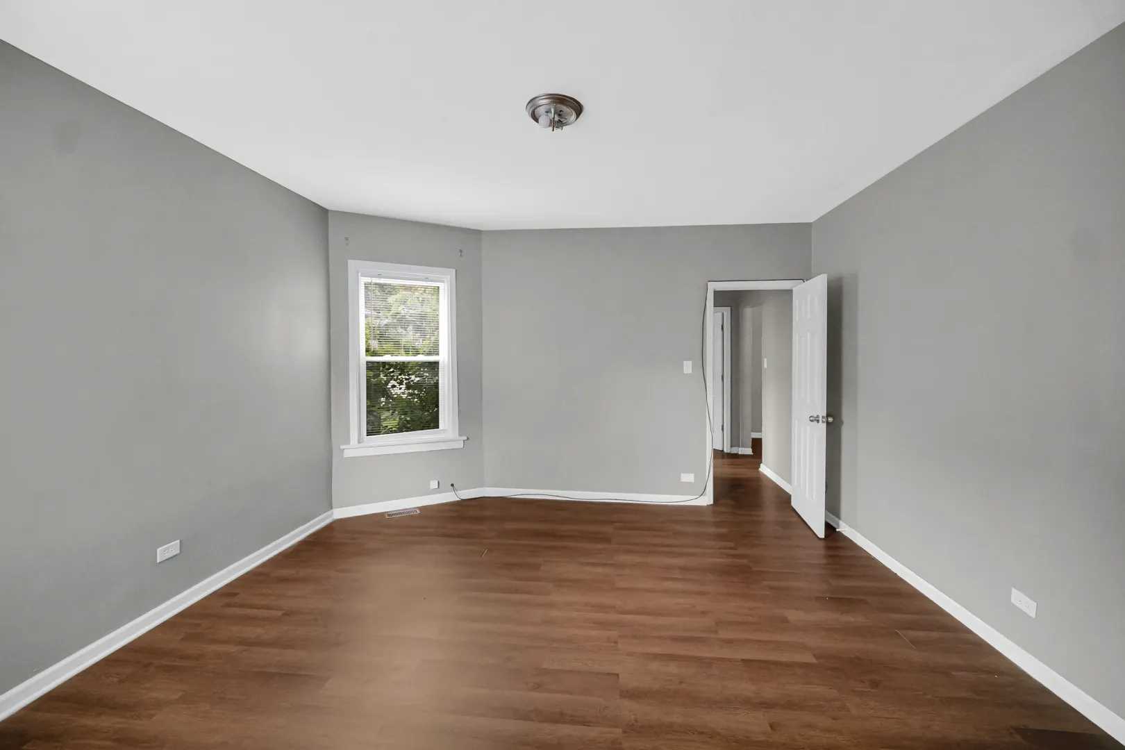 1126 E 81st Place IL #2