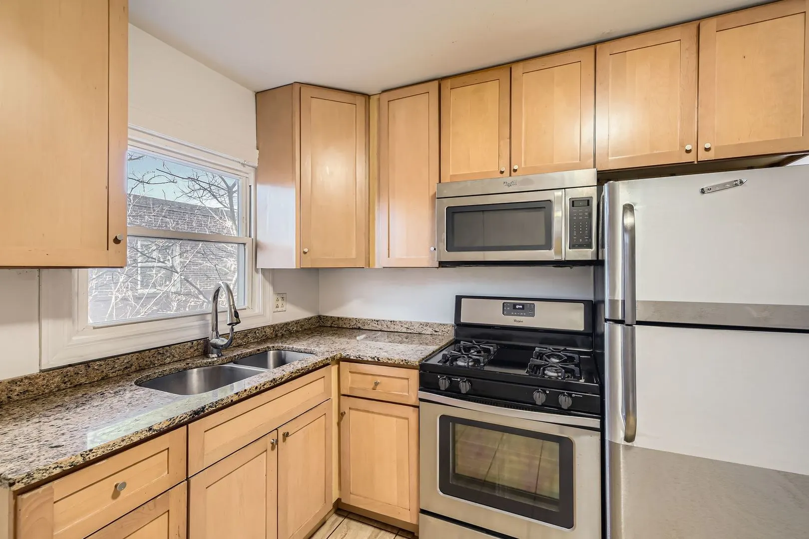 2065 W Farwell Avenue IL #3S